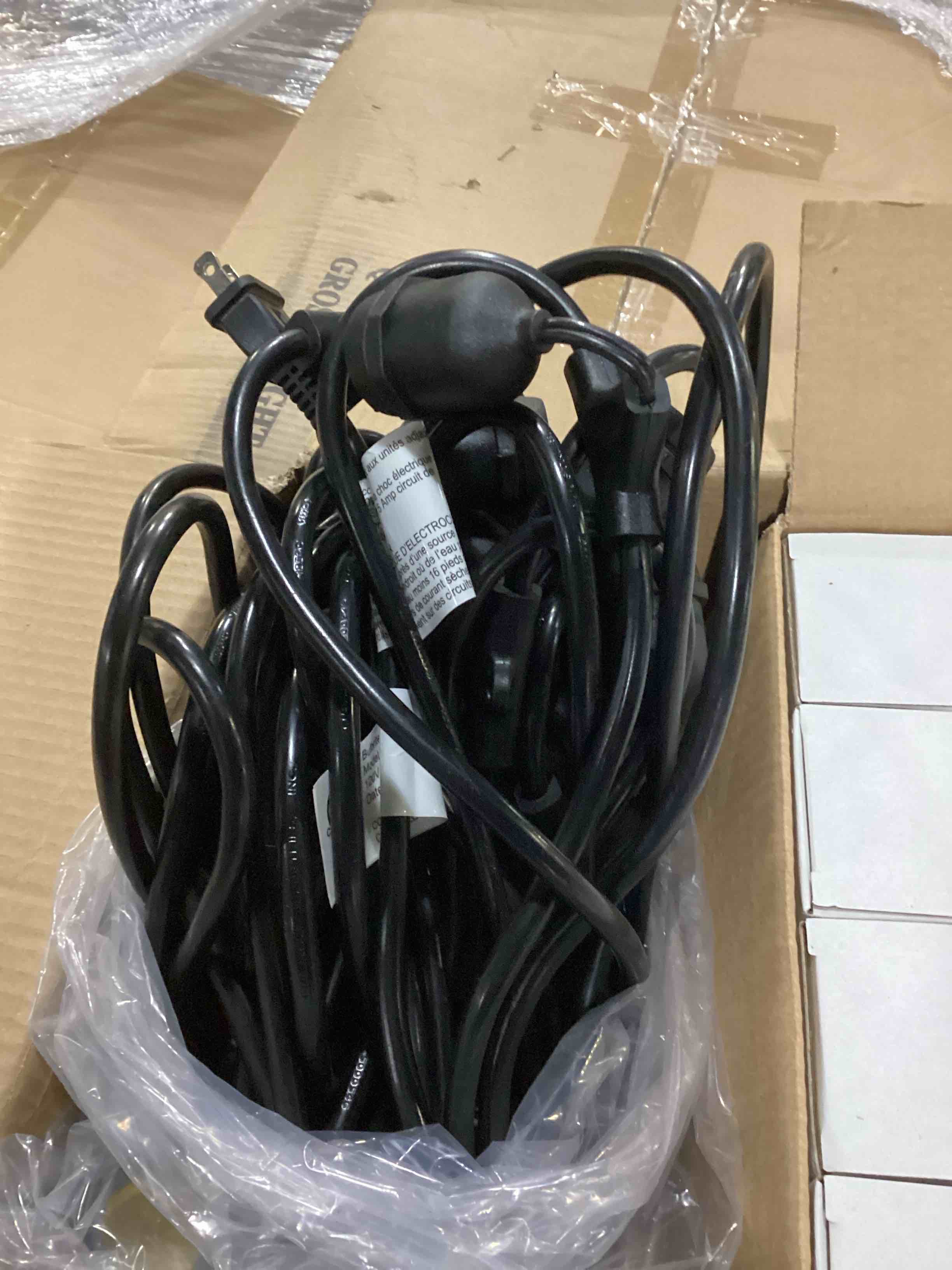 https://s3.amazonaws.com/lotting-images-prod/bidfta/PPE1450132_1738683401451.jpeg