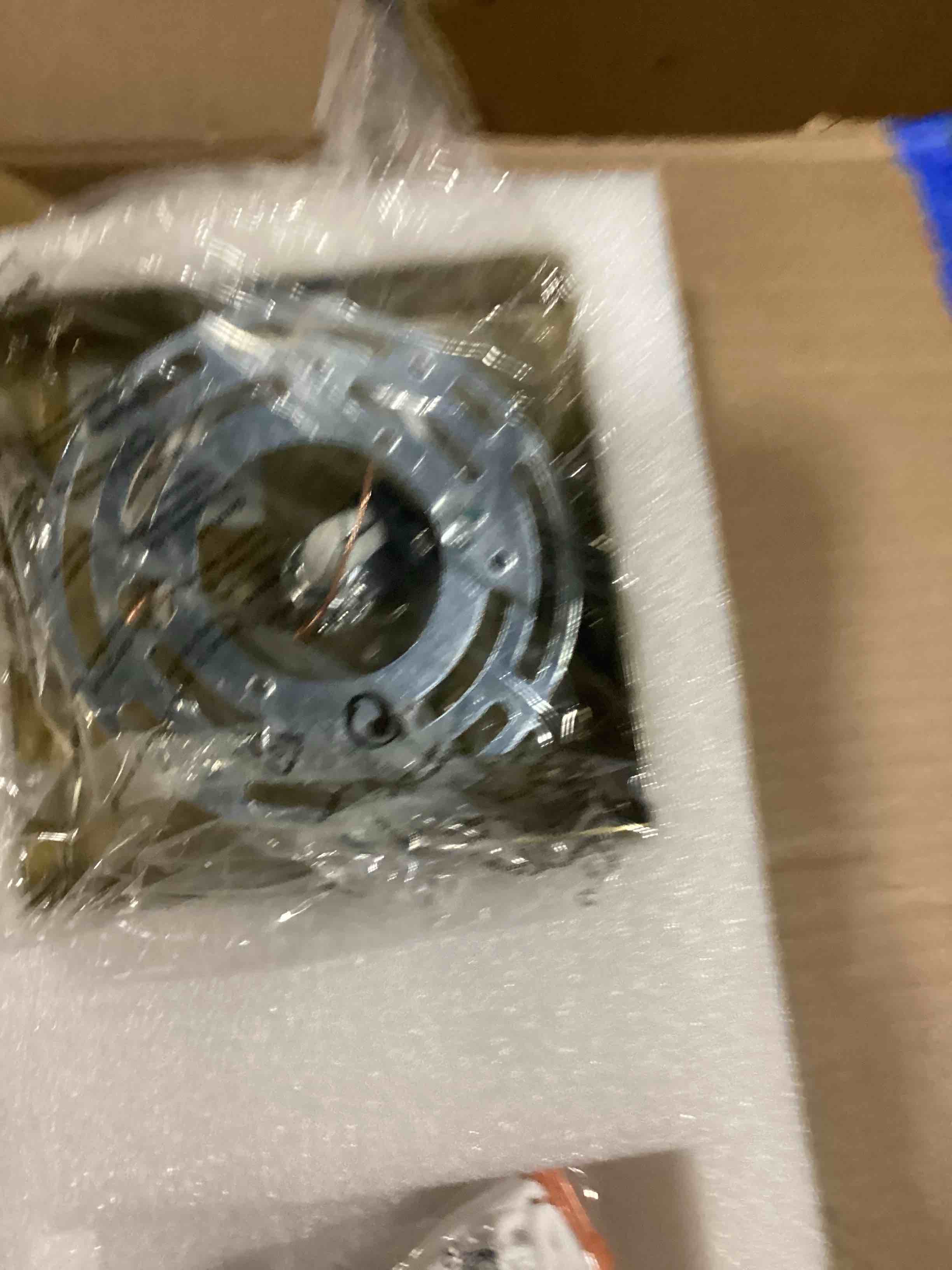 https://s3.amazonaws.com/lotting-images-prod/bidfta/PPE1450423_1739189003187.jpeg