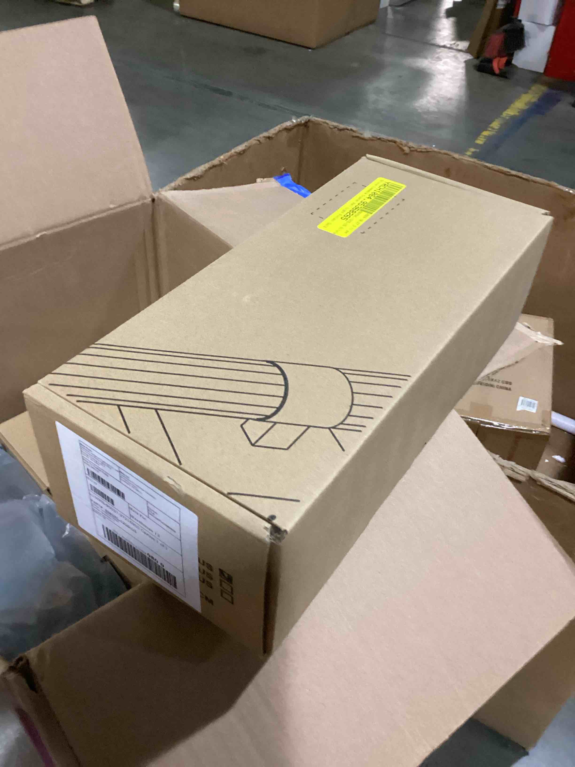 https://s3.amazonaws.com/lotting-images-prod/bidfta/PPE1450423_1739189087267.jpeg