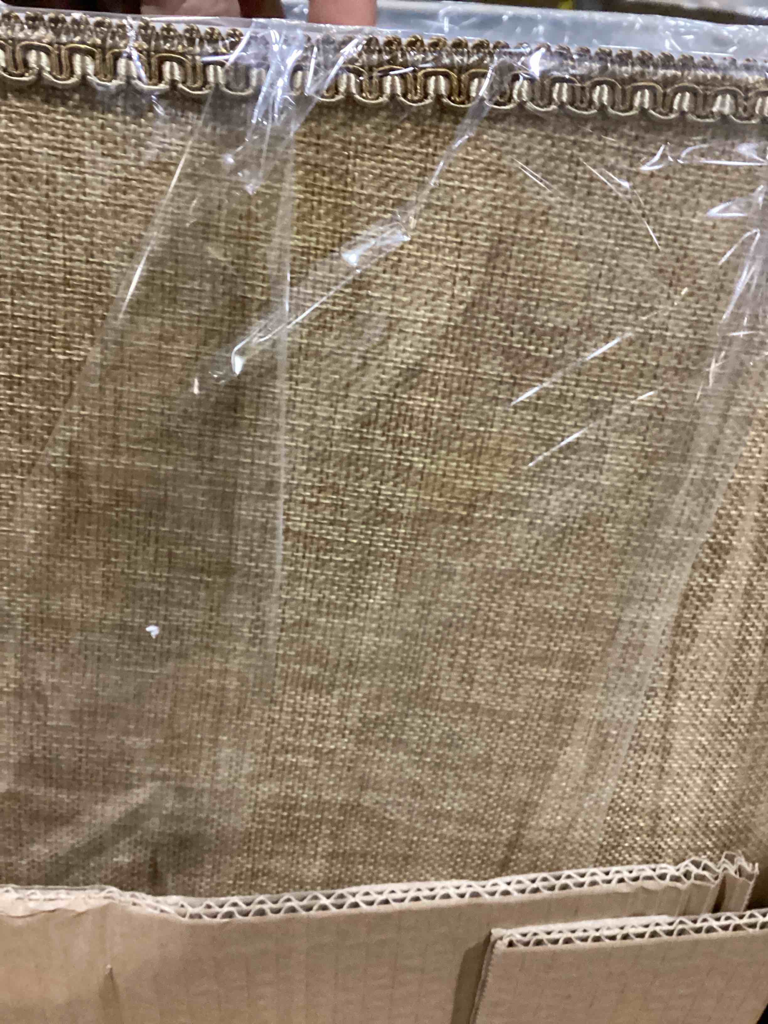 https://s3.amazonaws.com/lotting-images-prod/bidfta/PPE1450464_1739201278579.jpeg