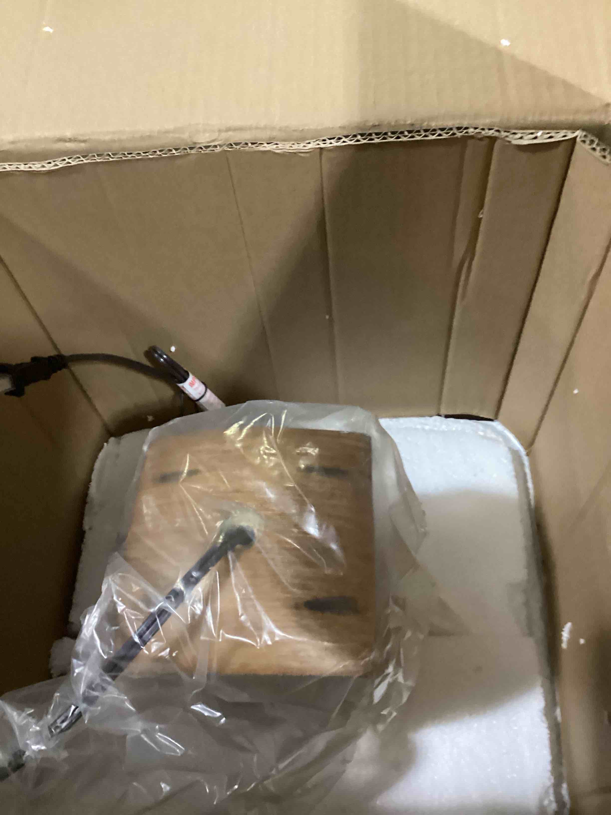 https://s3.amazonaws.com/lotting-images-prod/bidfta/PPE1450464_1739201291249.jpeg