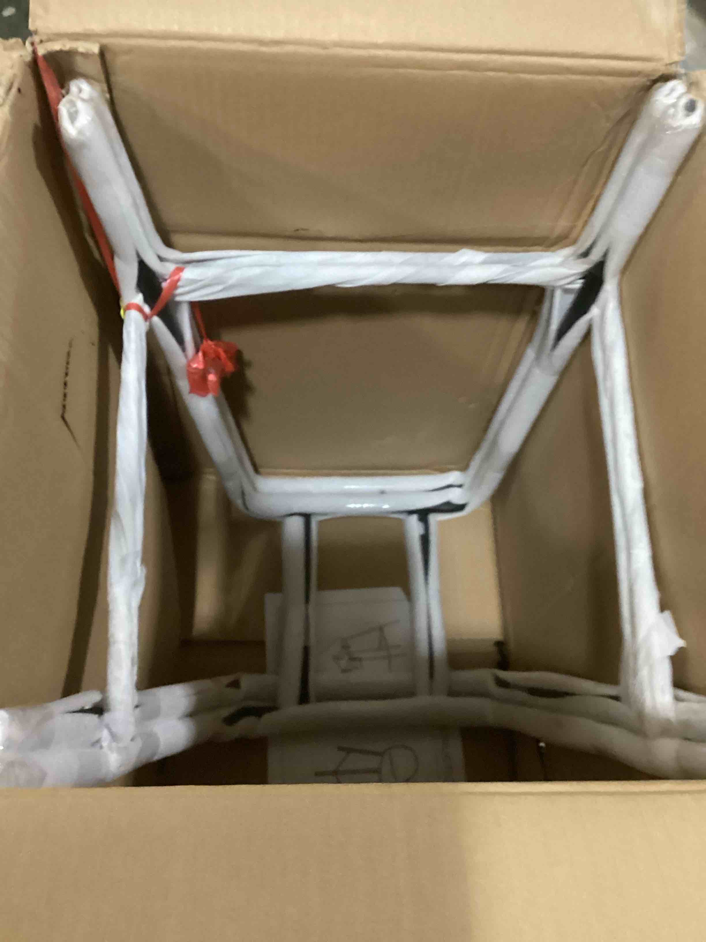 https://s3.amazonaws.com/lotting-images-prod/bidfta/PPE1450625_1739371058866.jpeg
