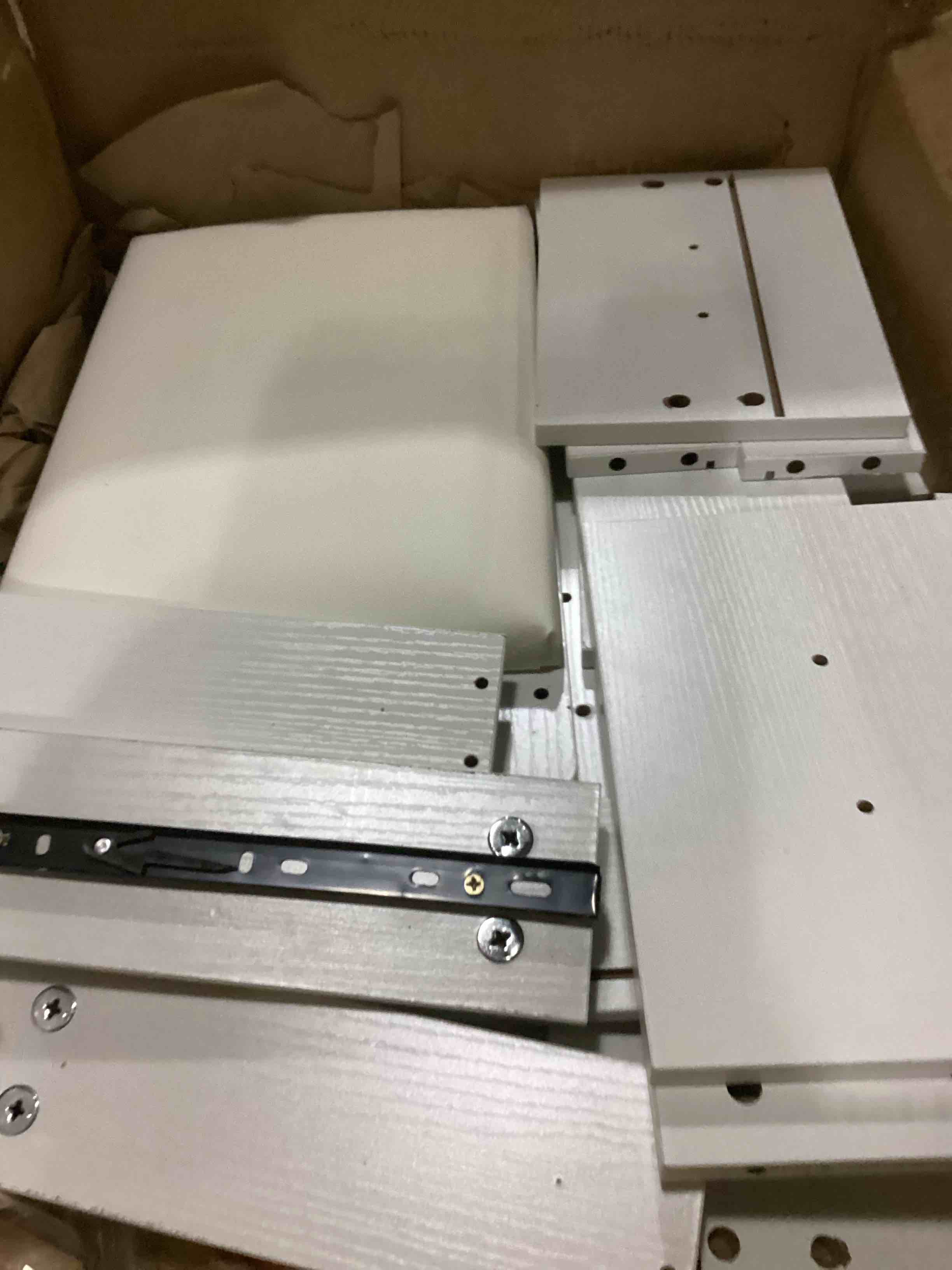 https://s3.amazonaws.com/lotting-images-prod/bidfta/PPE1450766_1739540071397.jpeg