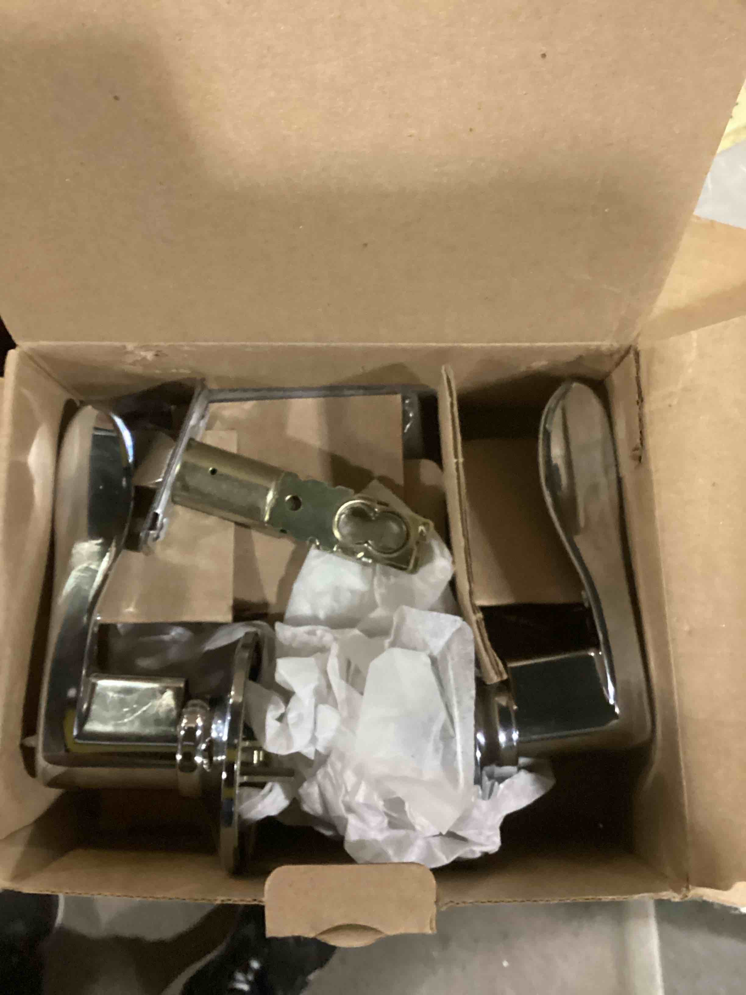 https://s3.amazonaws.com/lotting-images-prod/bidfta/PPE1450839_1739794111872.jpeg