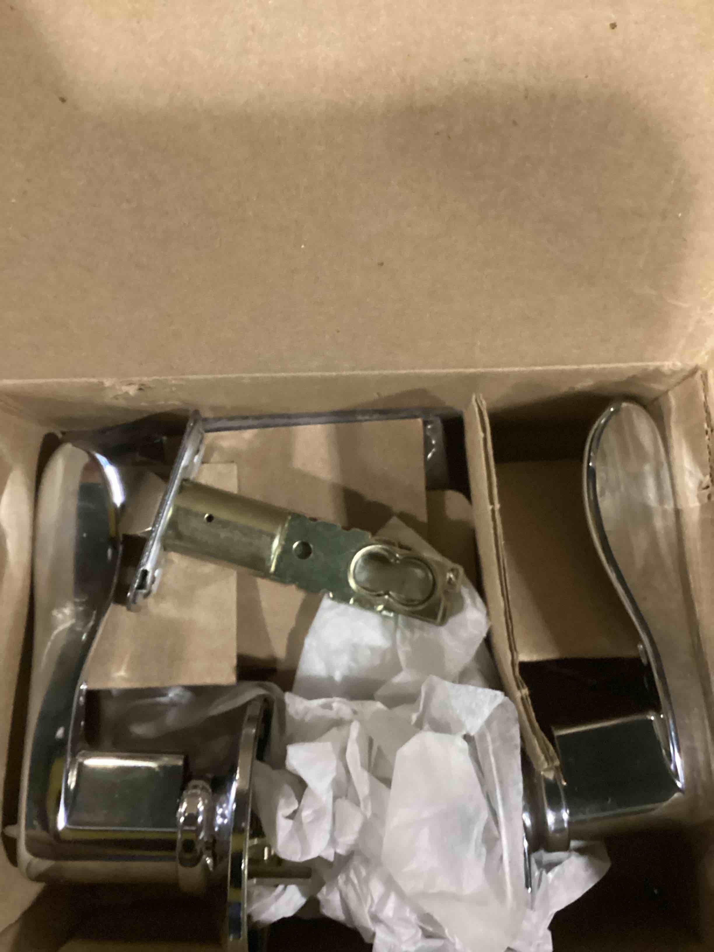 https://s3.amazonaws.com/lotting-images-prod/bidfta/PPE1450839_1739794114068.jpeg