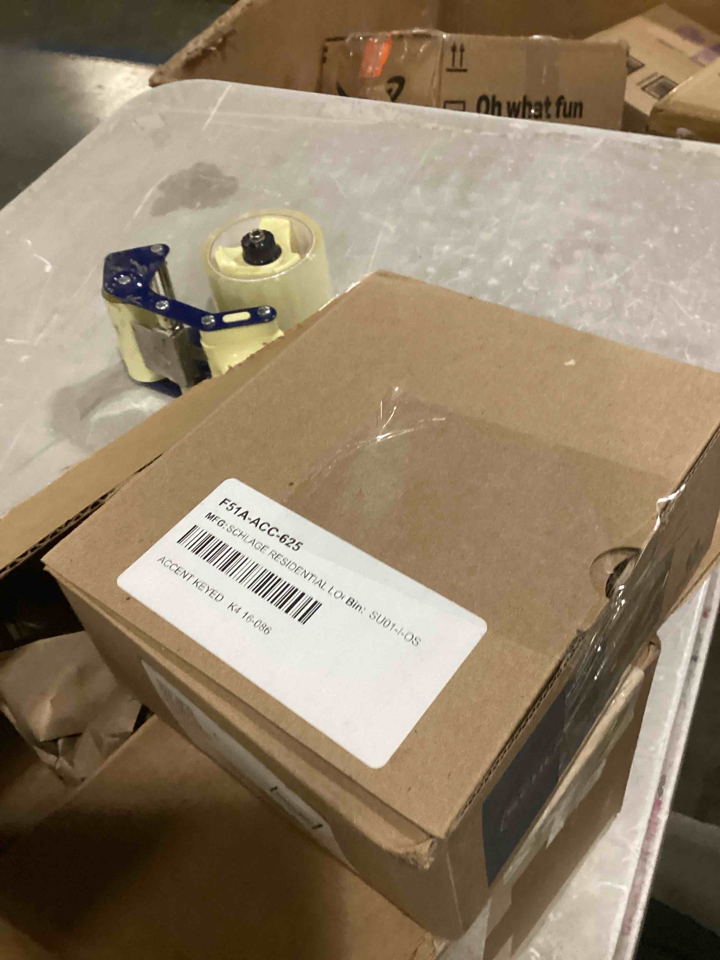 https://s3.amazonaws.com/lotting-images-prod/bidfta/PPE1450839_1739794132521.jpeg