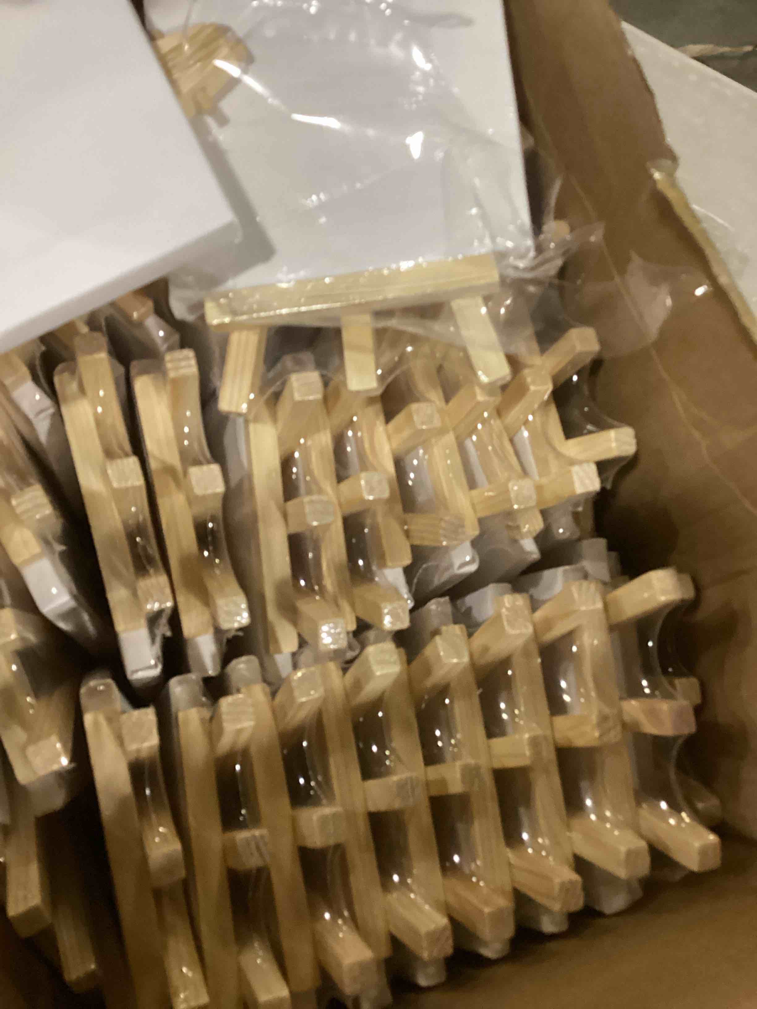 https://s3.amazonaws.com/lotting-images-prod/bidfta/PPE1451183_1740056340081.jpeg