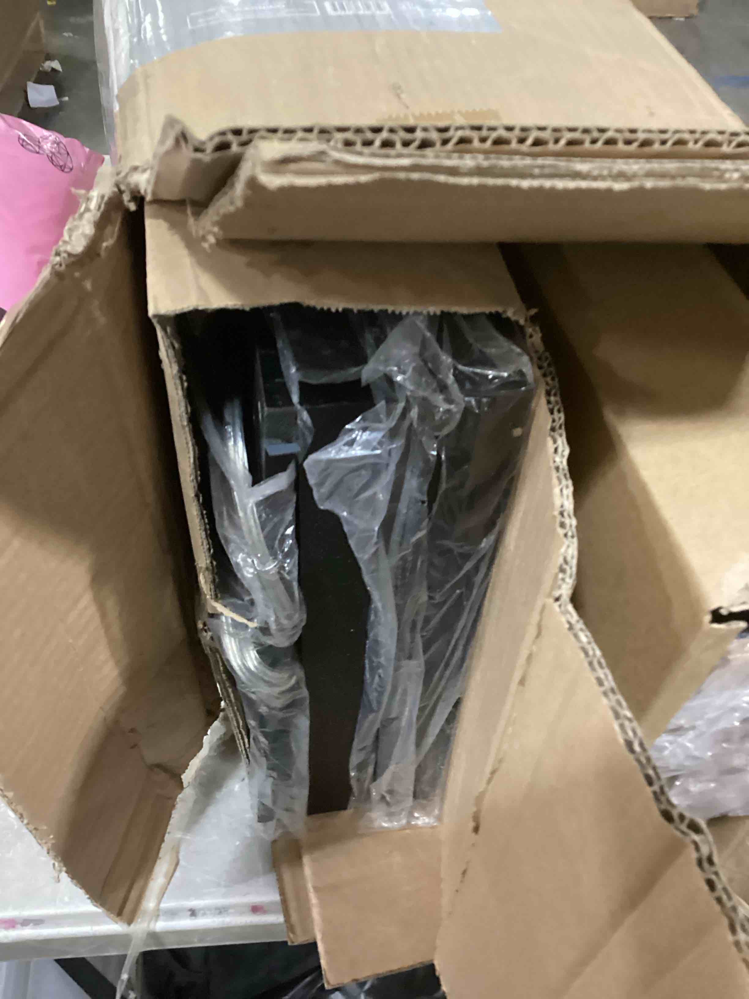https://s3.amazonaws.com/lotting-images-prod/bidfta/PPE1451469_1740163565593.jpeg