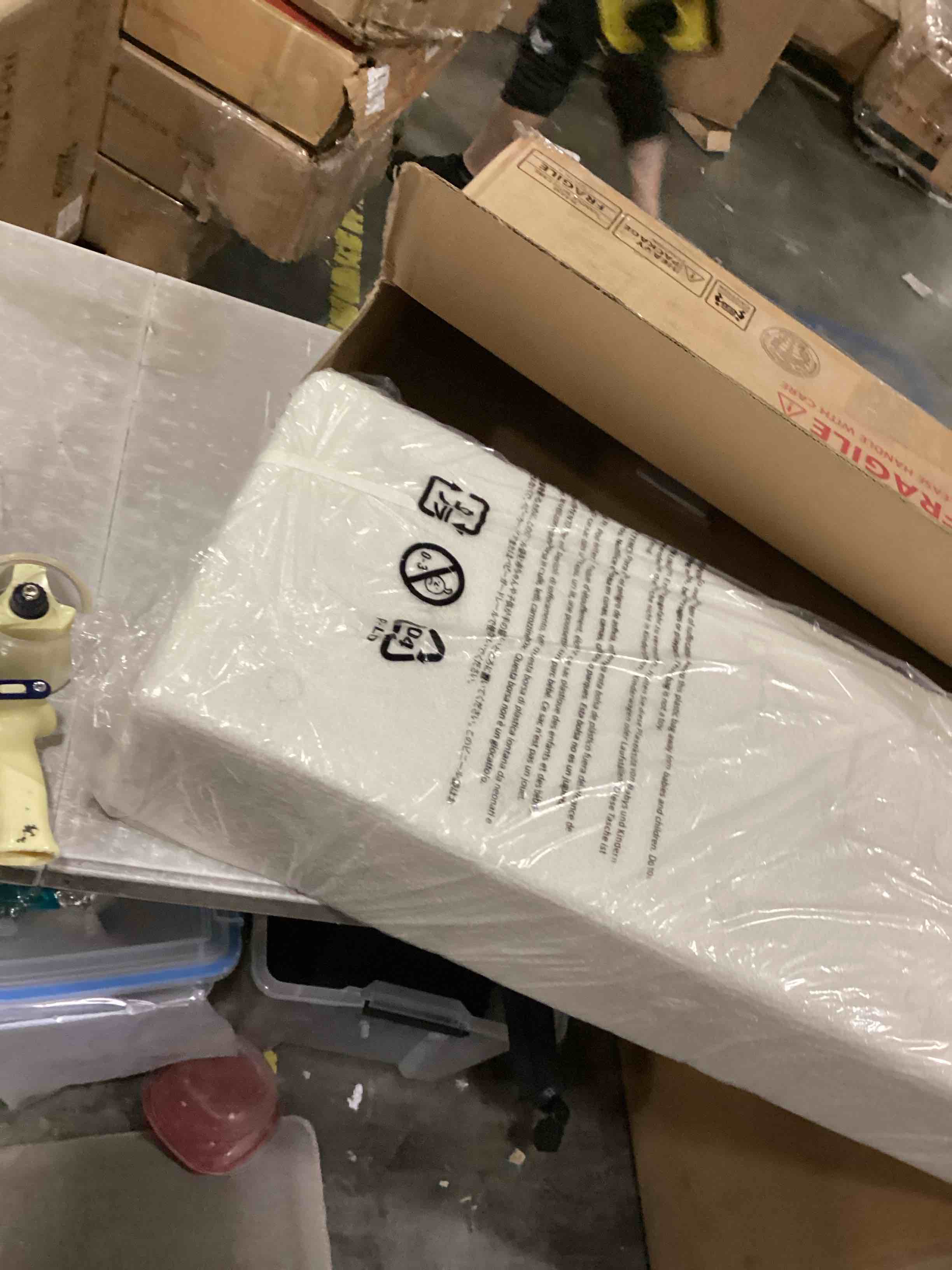 https://s3.amazonaws.com/lotting-images-prod/bidfta/PPE1451801_1740501686688.jpeg