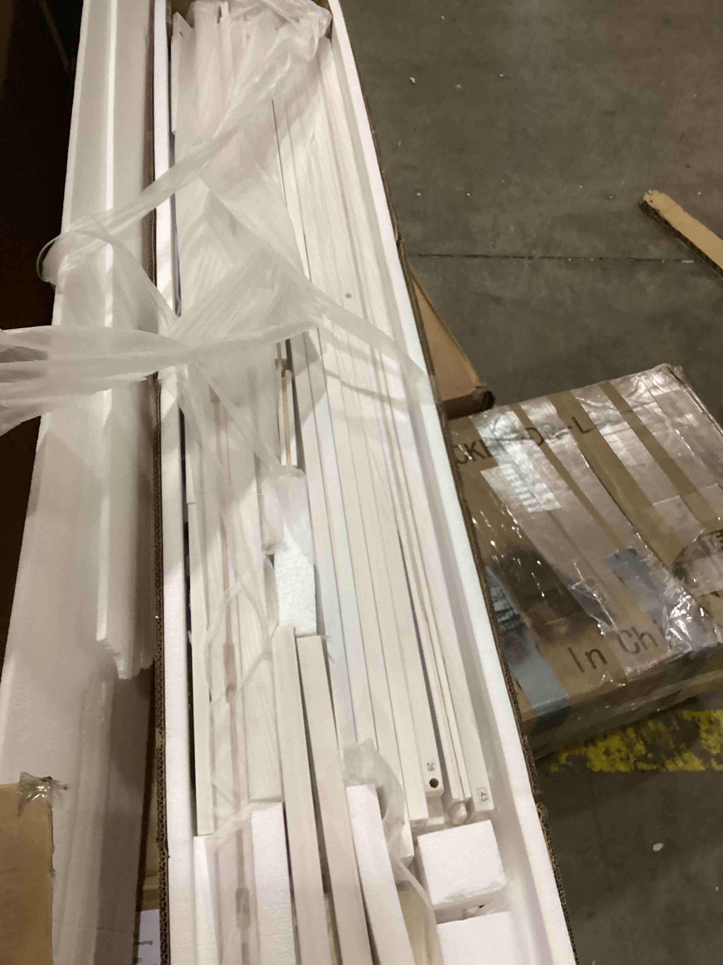https://s3.amazonaws.com/lotting-images-prod/bidfta/PPE1451926_1740593021895.jpeg