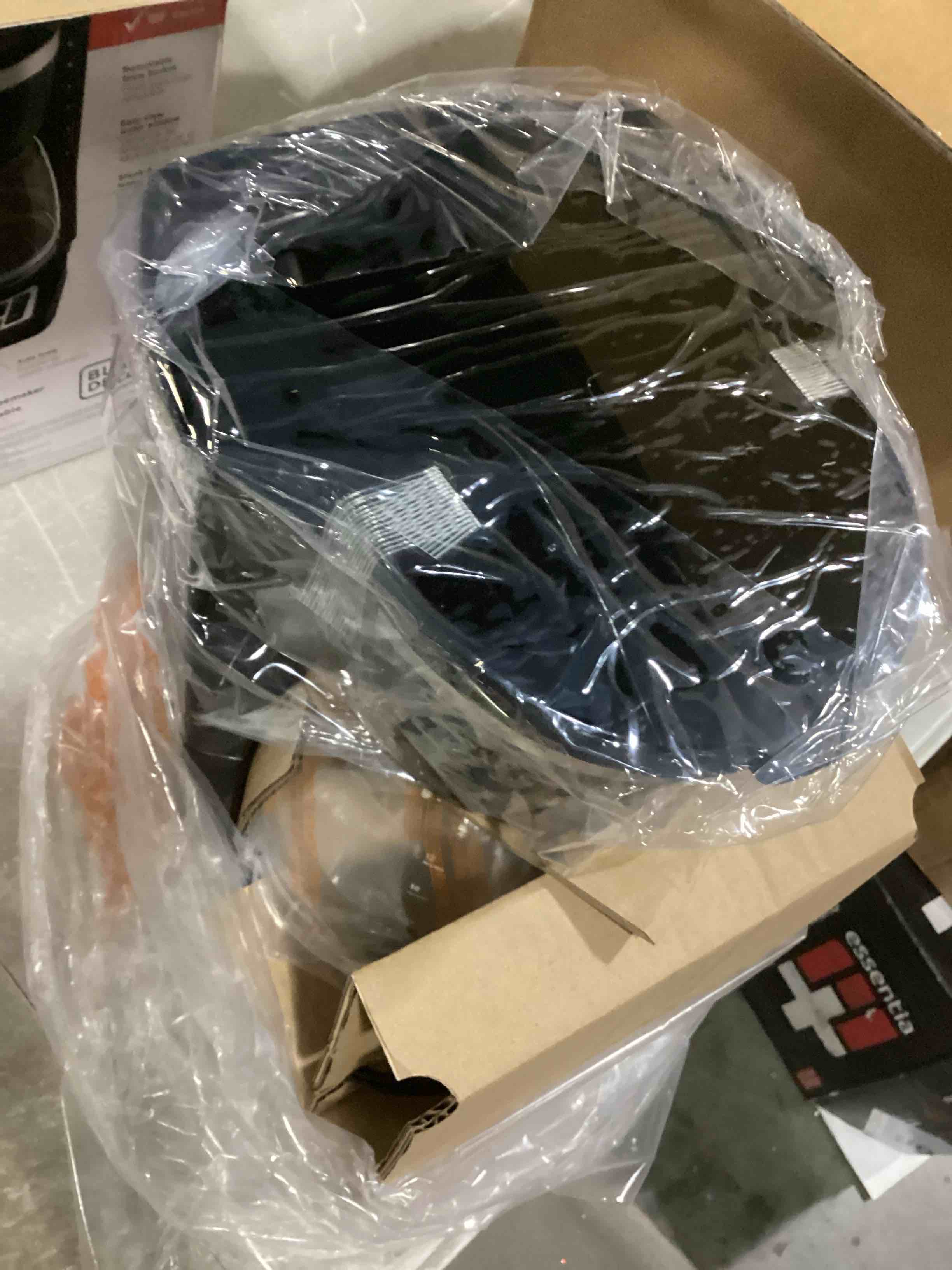 https://s3.amazonaws.com/lotting-images-prod/bidfta/PPE1452092_1740680278410.jpeg