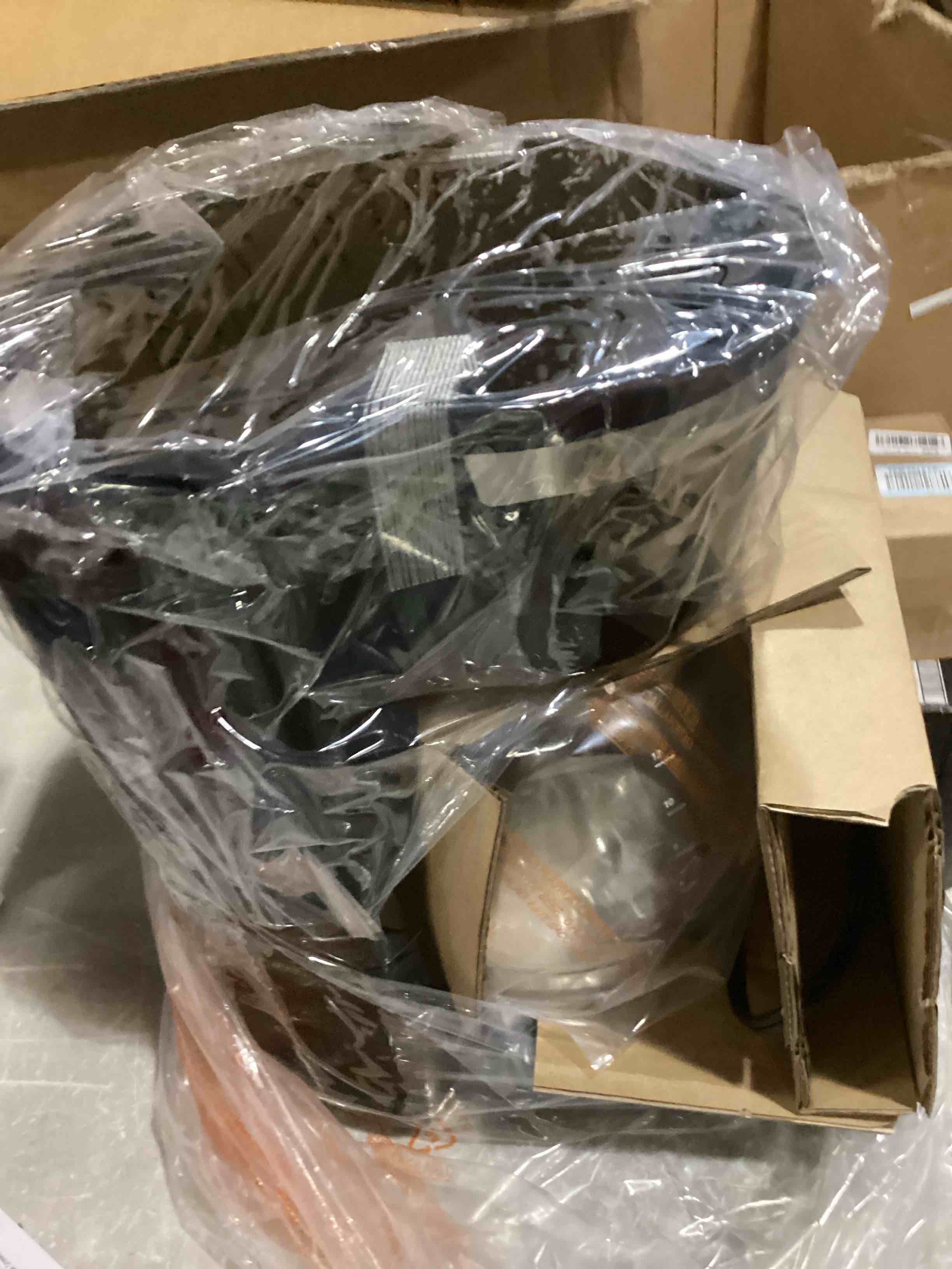 https://s3.amazonaws.com/lotting-images-prod/bidfta/PPE1452092_1740680282931.jpeg