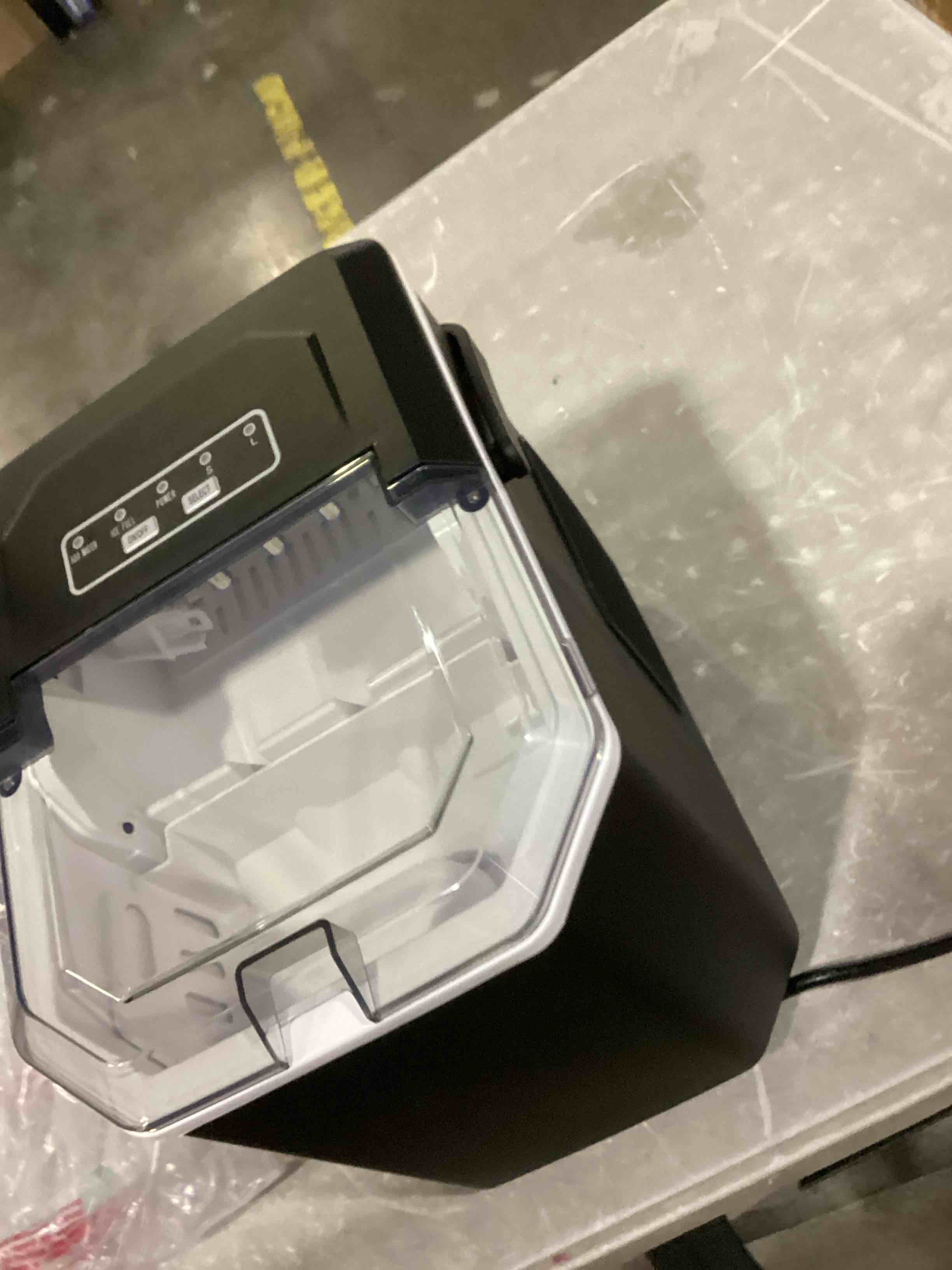 https://s3.amazonaws.com/lotting-images-prod/bidfta/PPE1452118_1740744067937.jpeg