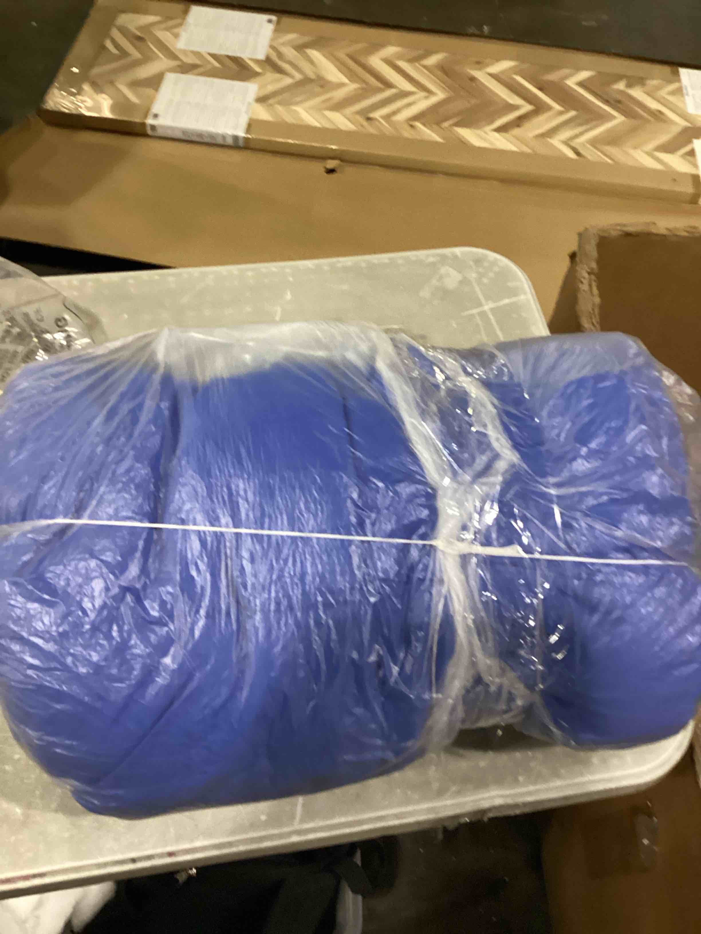 https://s3.amazonaws.com/lotting-images-prod/bidfta/PPE1452561_1741271271247.jpeg