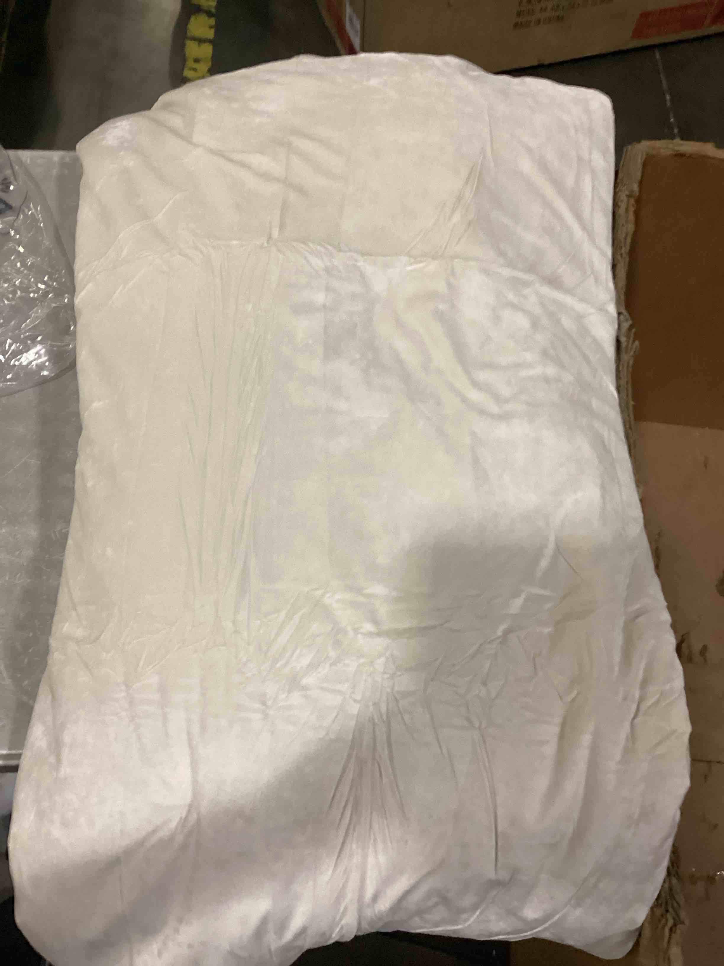 https://s3.amazonaws.com/lotting-images-prod/bidfta/PPE1452562_1741271539514.jpeg