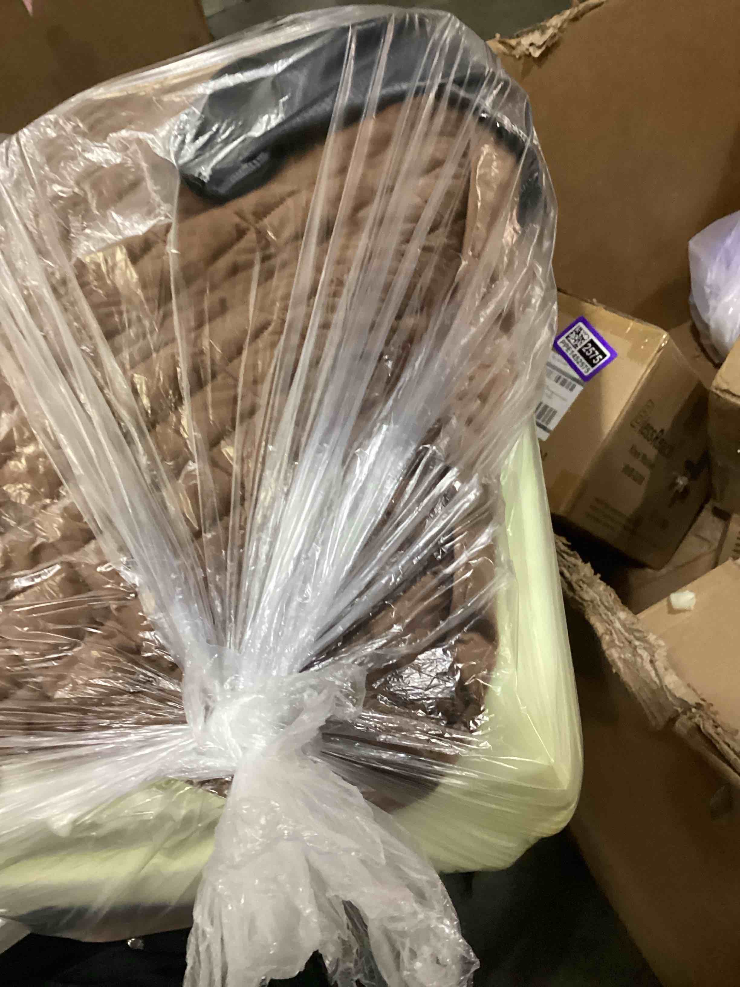 https://s3.amazonaws.com/lotting-images-prod/bidfta/PPE1452576_1741275882041.jpeg
