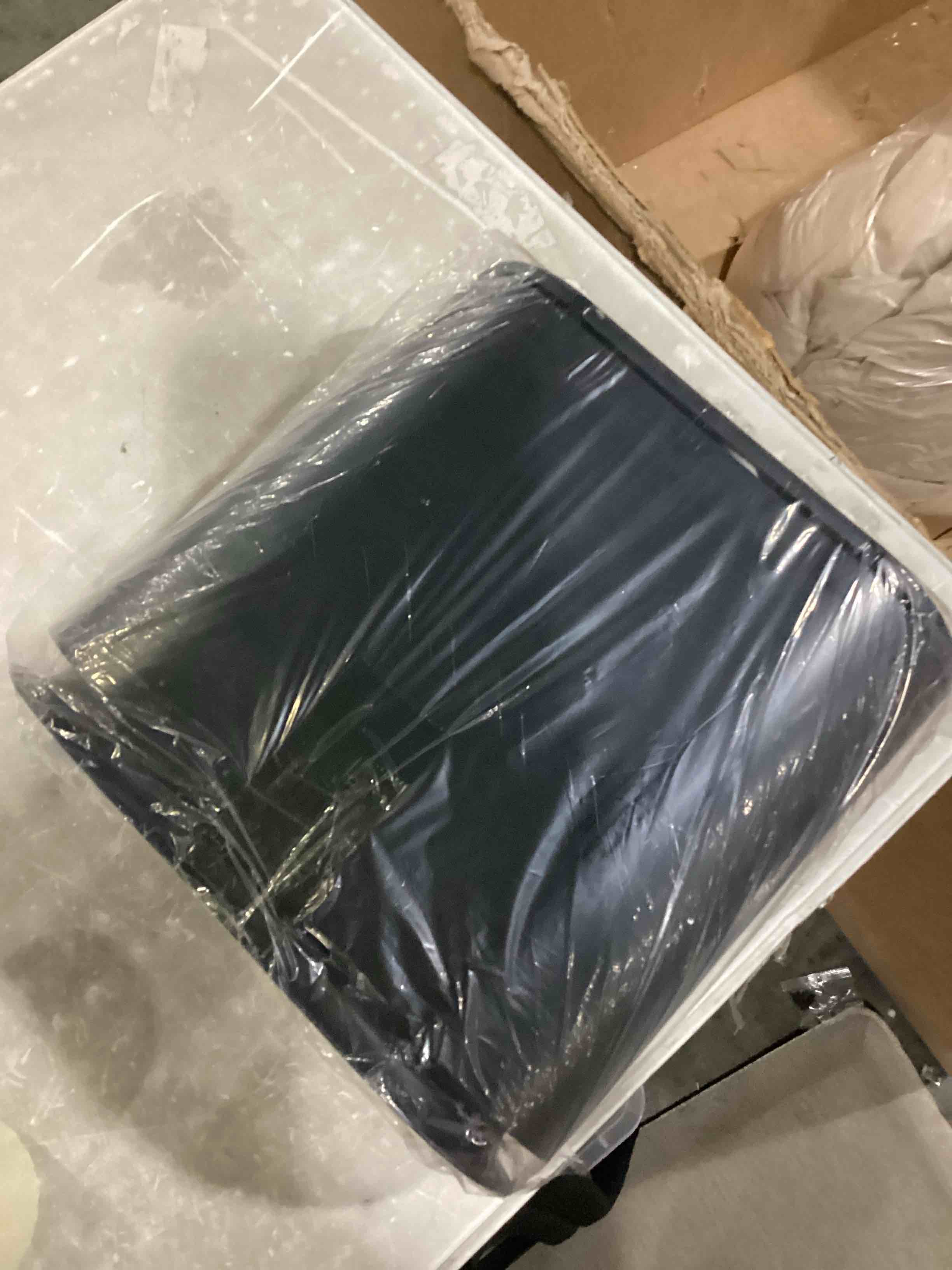 https://s3.amazonaws.com/lotting-images-prod/bidfta/PPE1452578_1741276421342.jpeg