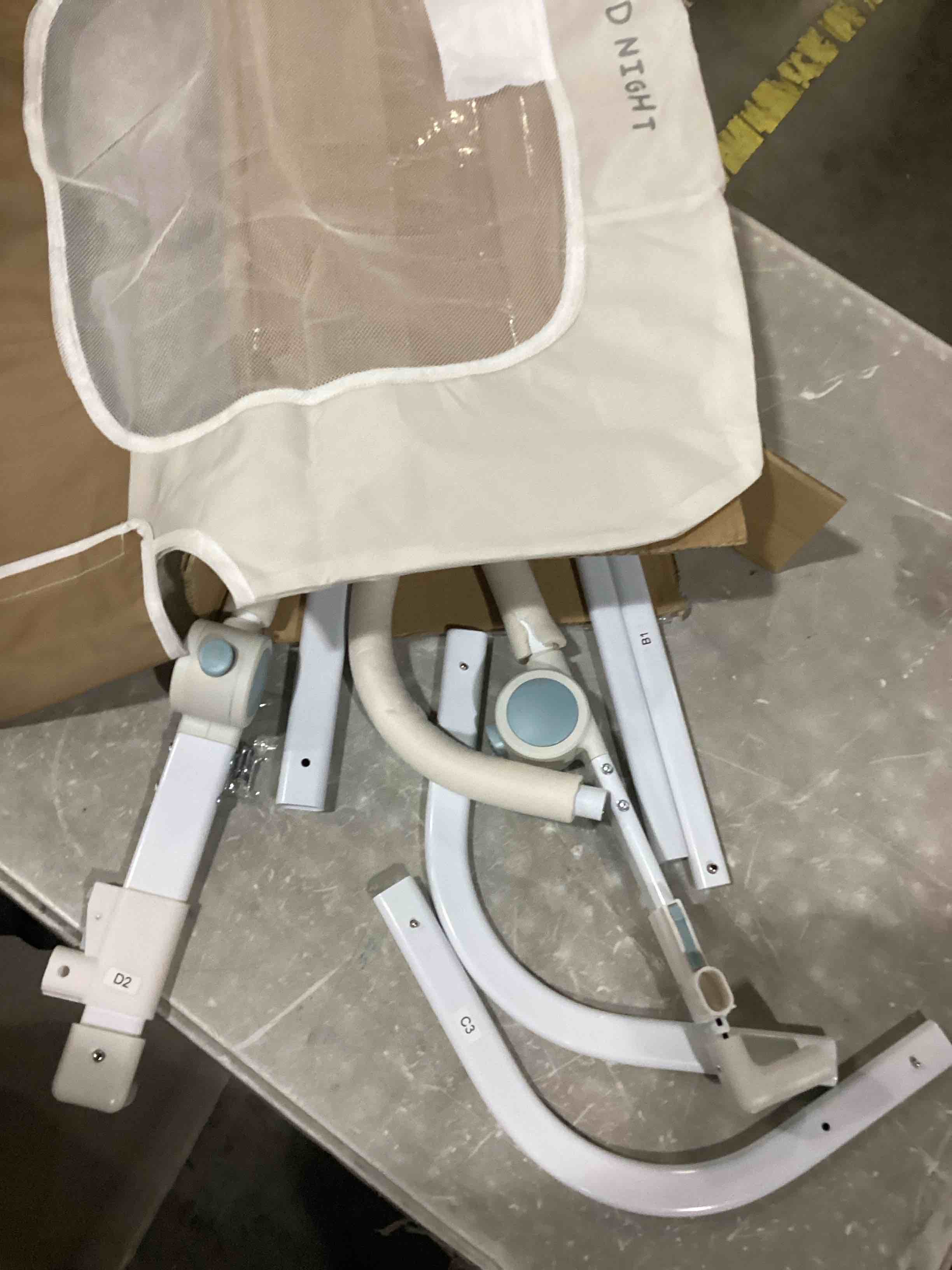https://s3.amazonaws.com/lotting-images-prod/bidfta/PPE1452765_1741377268041.jpeg