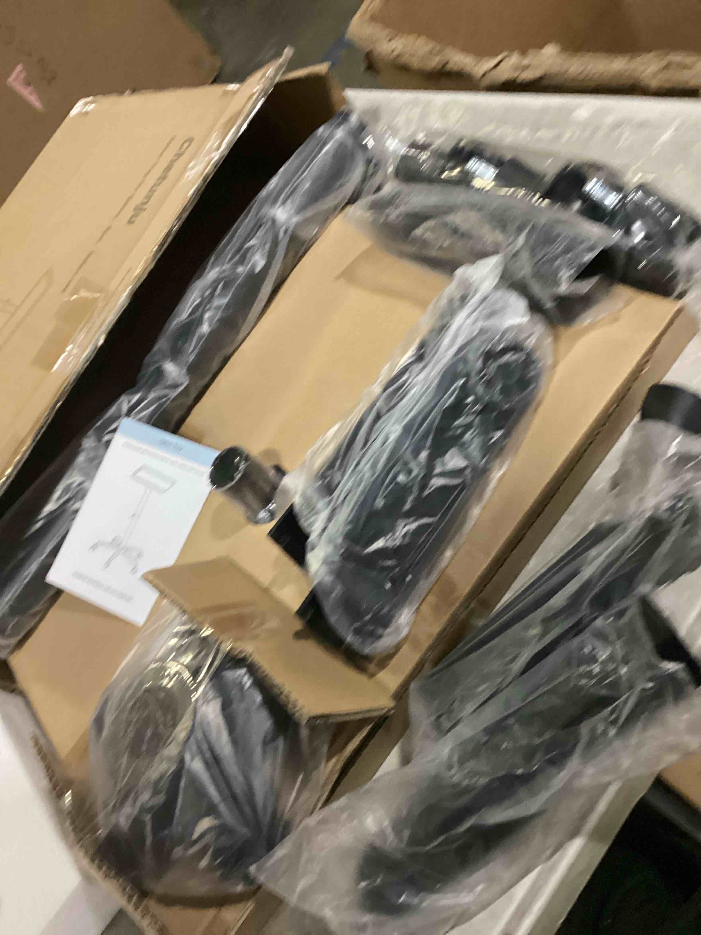 https://s3.amazonaws.com/lotting-images-prod/bidfta/PPE1452811_1741609161068.jpeg