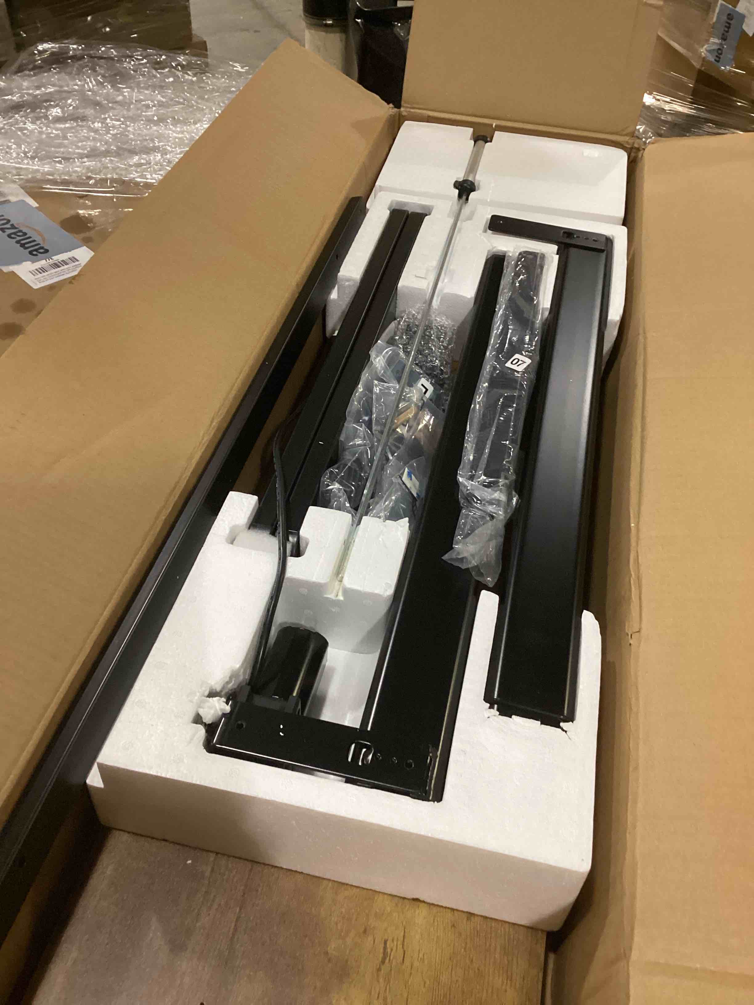https://s3.amazonaws.com/lotting-images-prod/bidfta/PPE1452908_1741627546219.jpeg