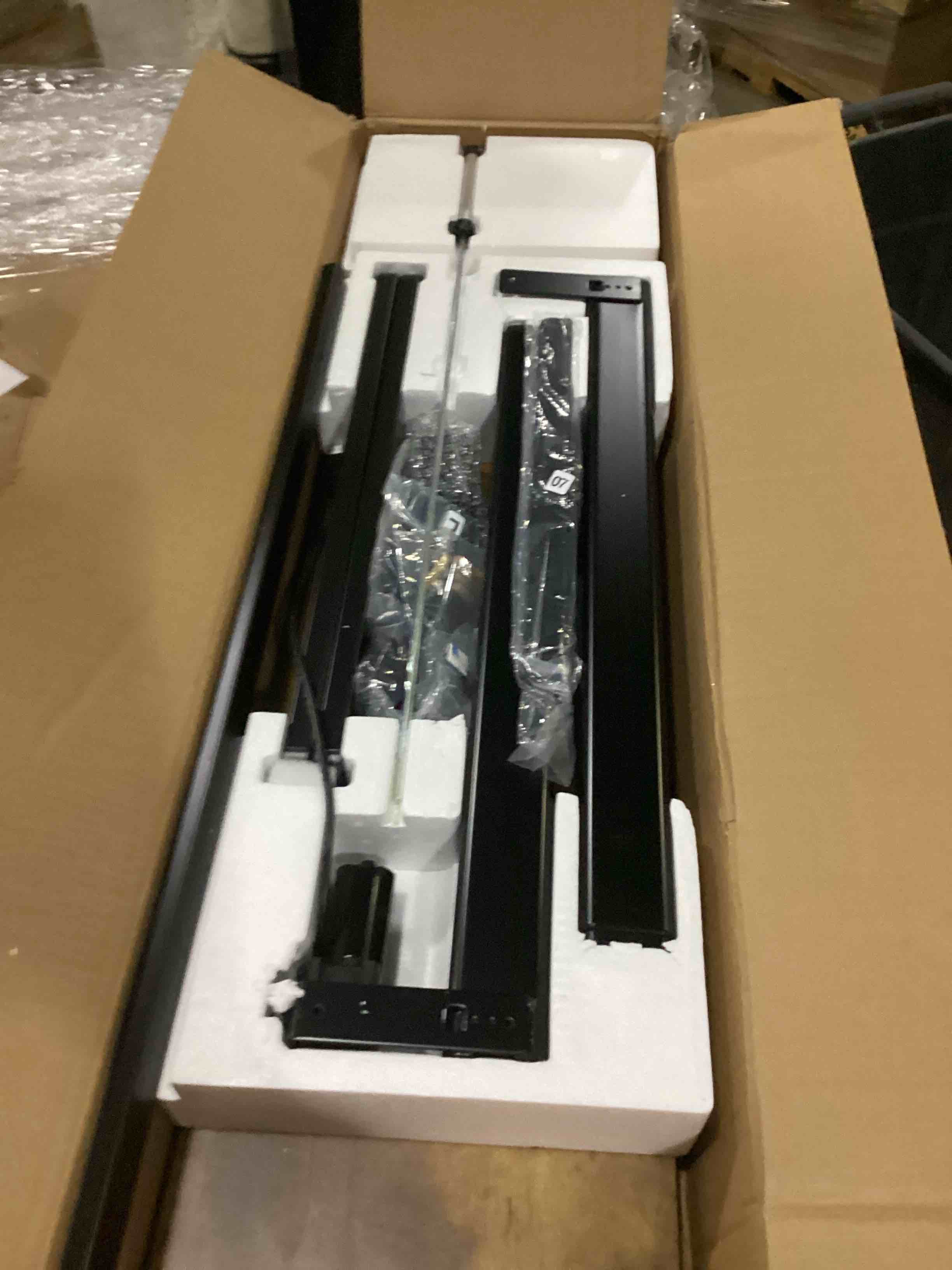https://s3.amazonaws.com/lotting-images-prod/bidfta/PPE1452908_1741627550423.jpeg