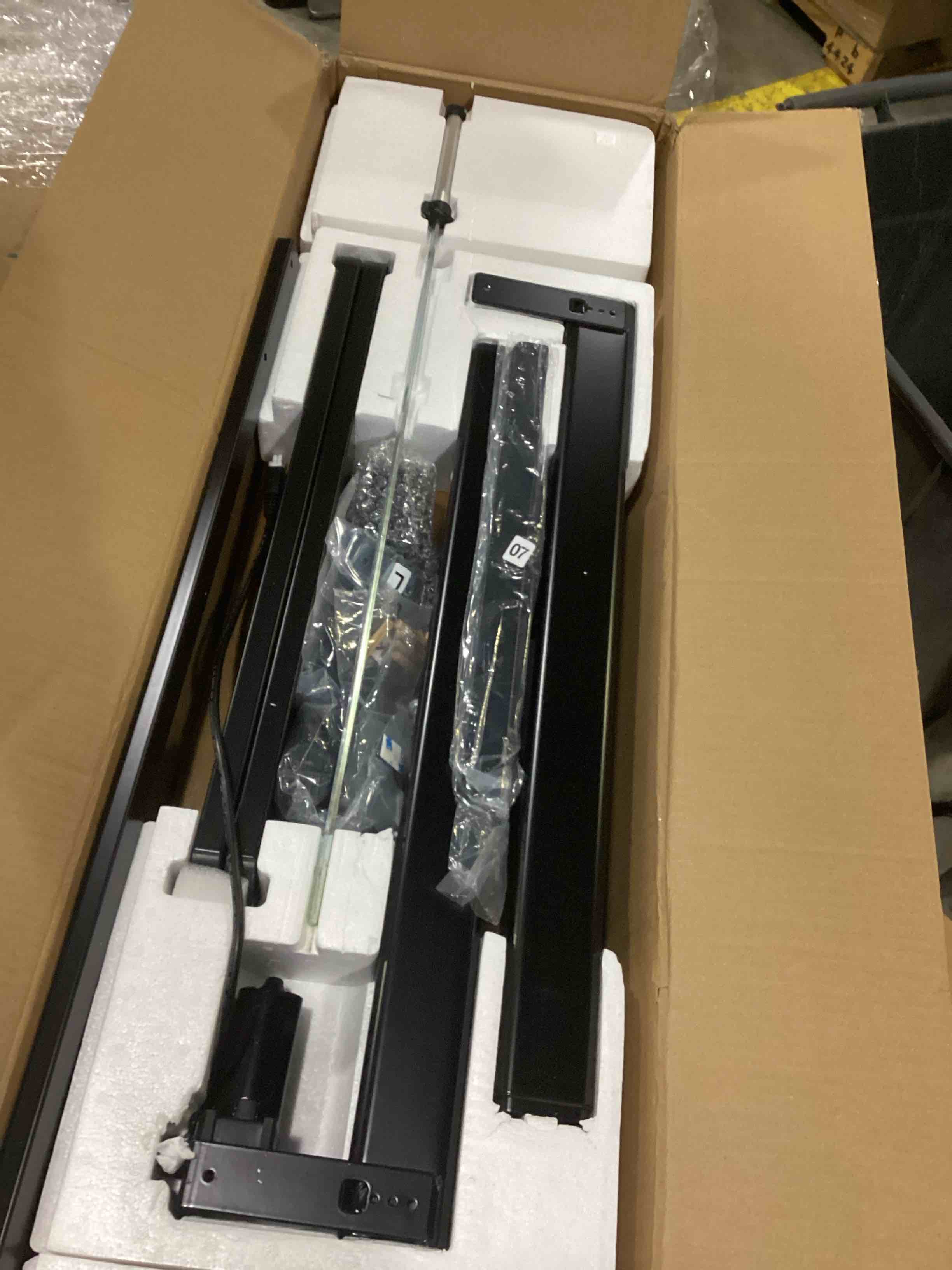 https://s3.amazonaws.com/lotting-images-prod/bidfta/PPE1452908_1741627554657.jpeg