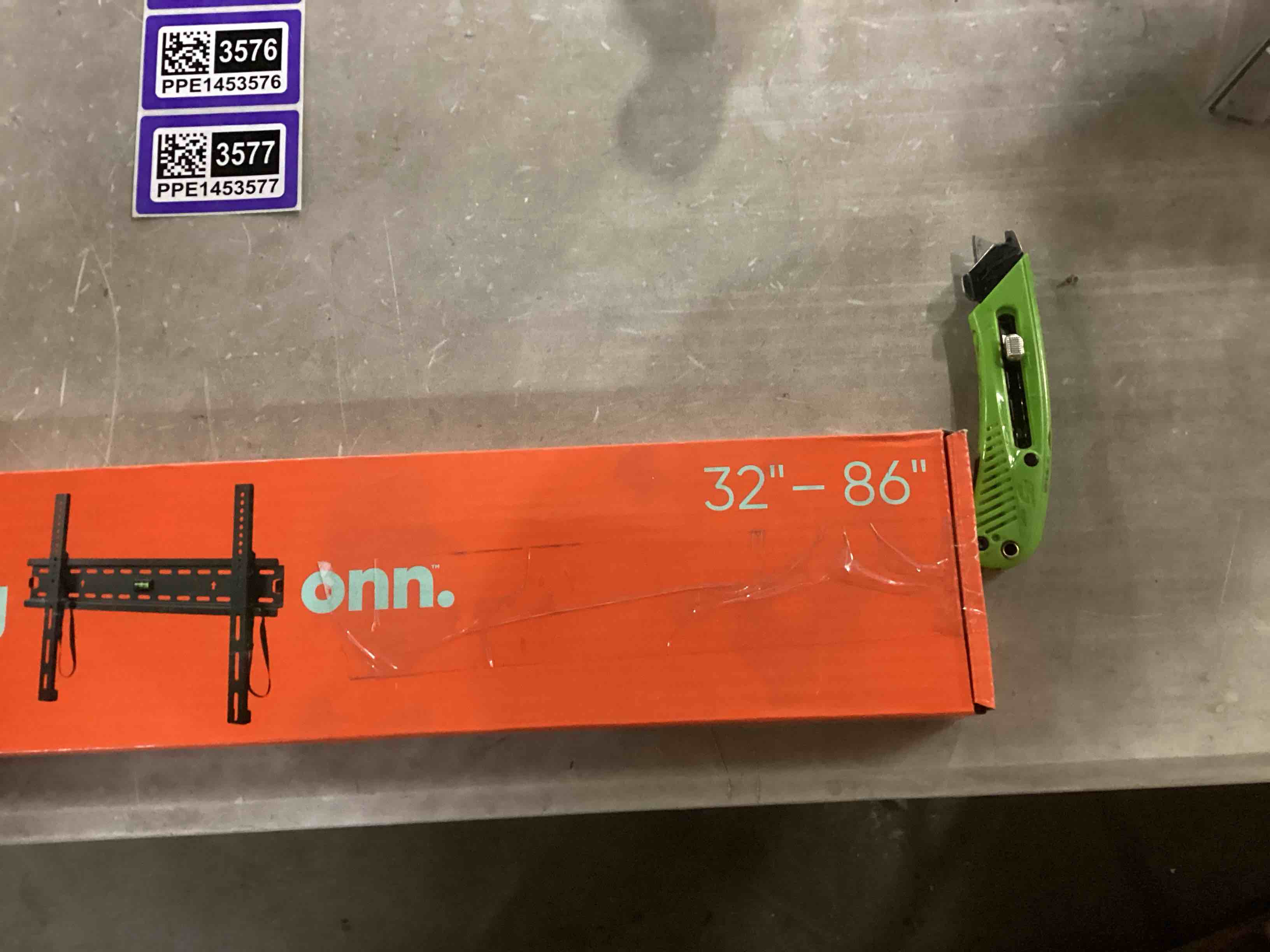 https://s3.amazonaws.com/lotting-images-prod/bidfta/PPE1453558_1740593739096.jpeg