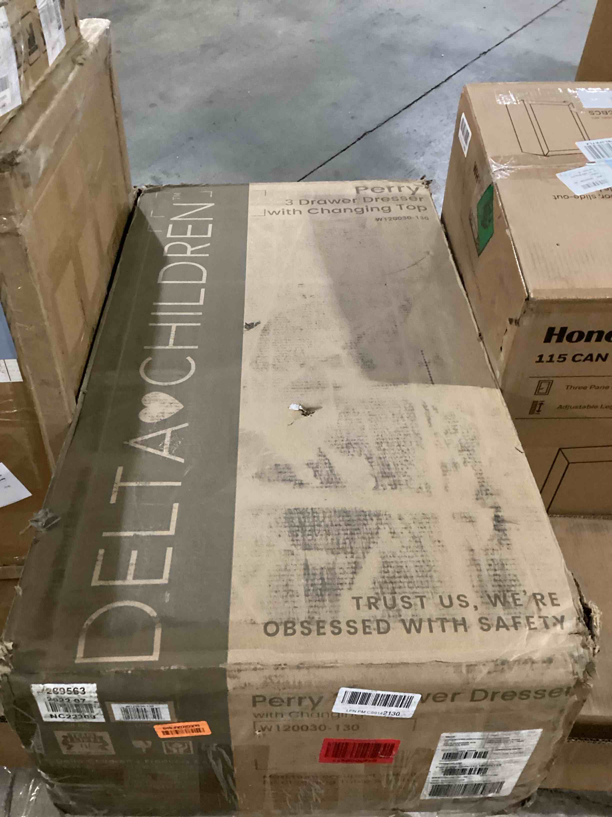 https://s3.amazonaws.com/lotting-images-prod/bidfta/PPE1454368_1741349413452.jpeg