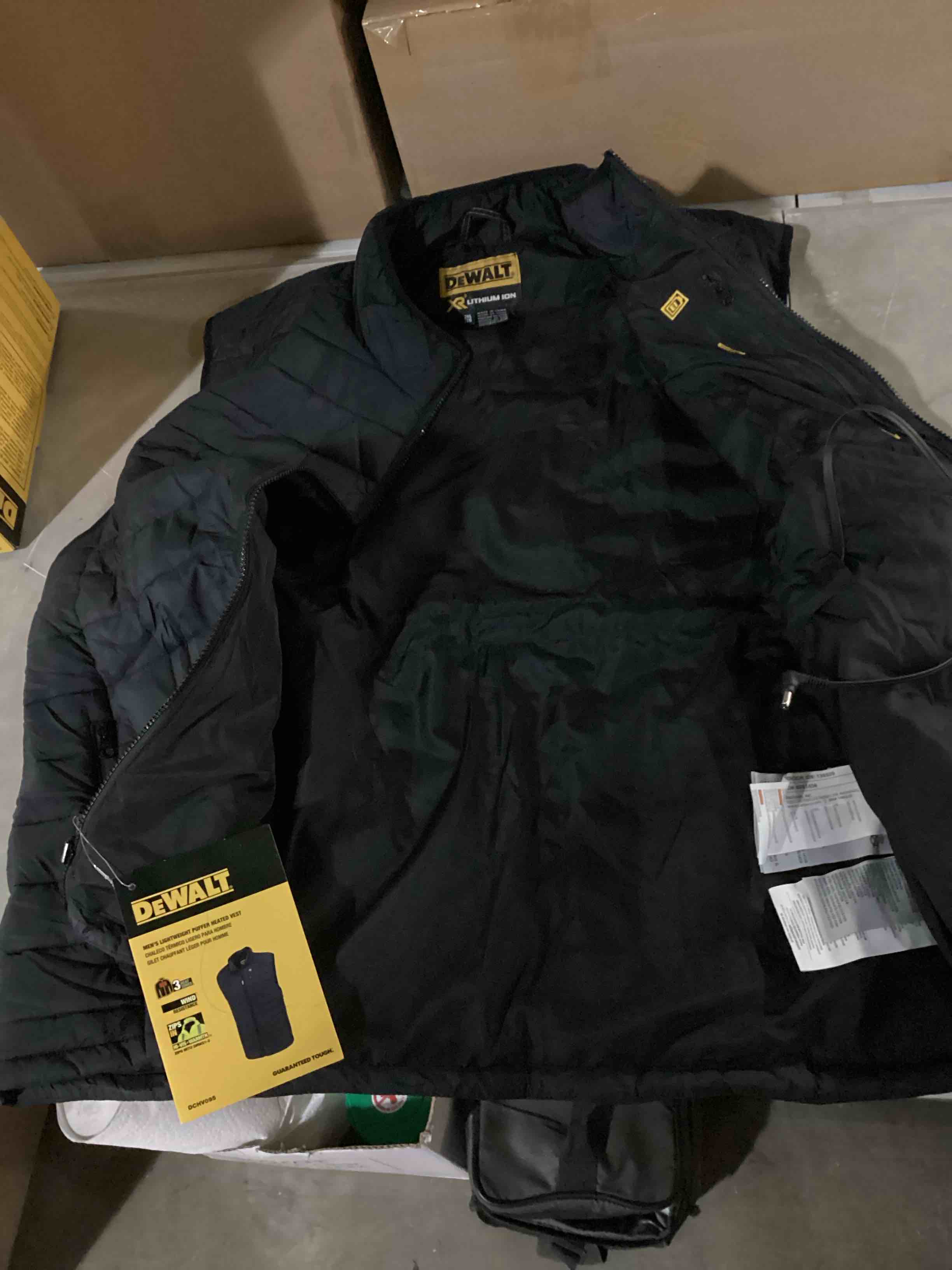 https://s3.amazonaws.com/lotting-images-prod/bidfta/PPE1454451_1741604865259.jpeg