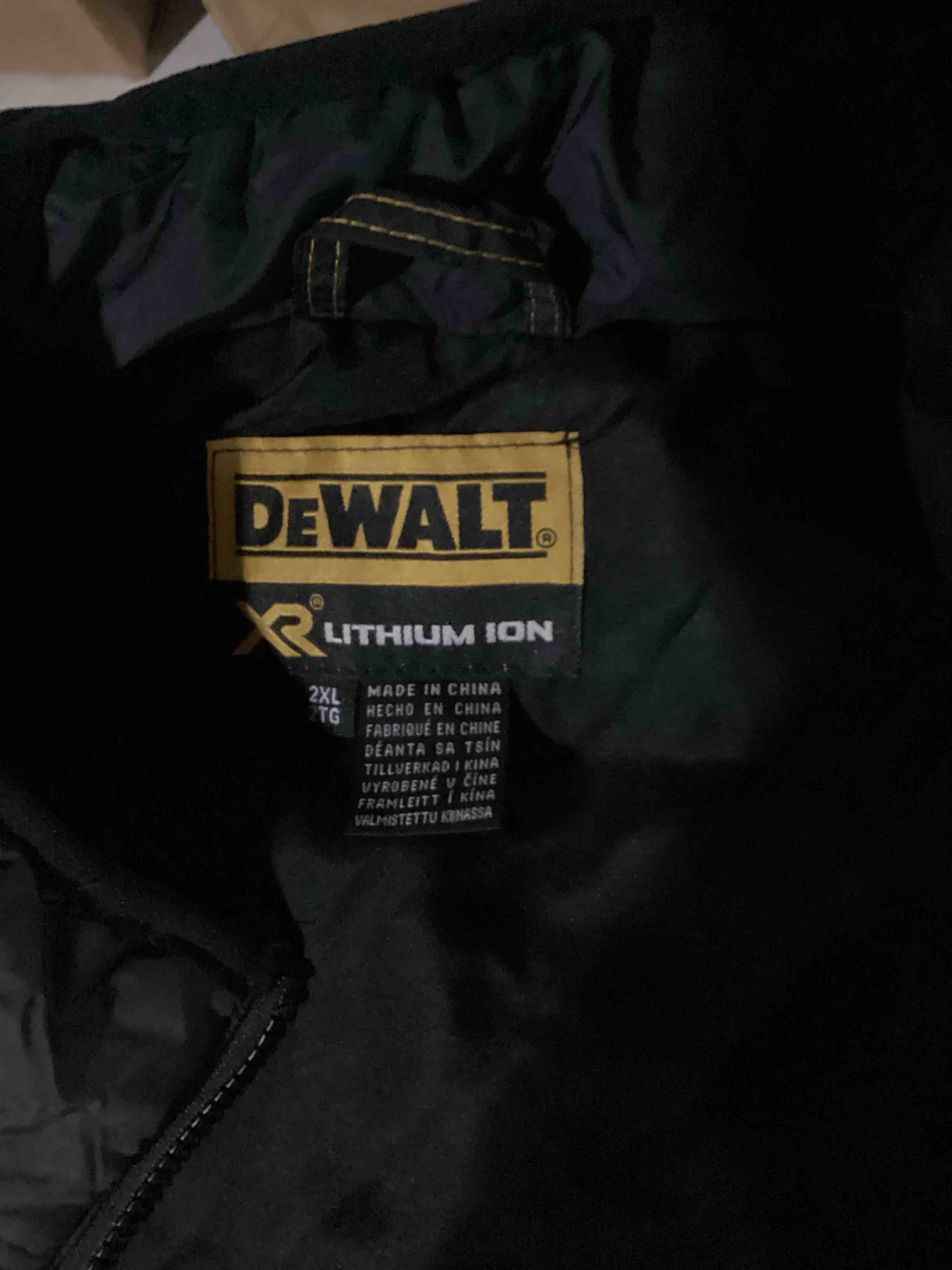 https://s3.amazonaws.com/lotting-images-prod/bidfta/PPE1454451_1741604868727.jpeg
