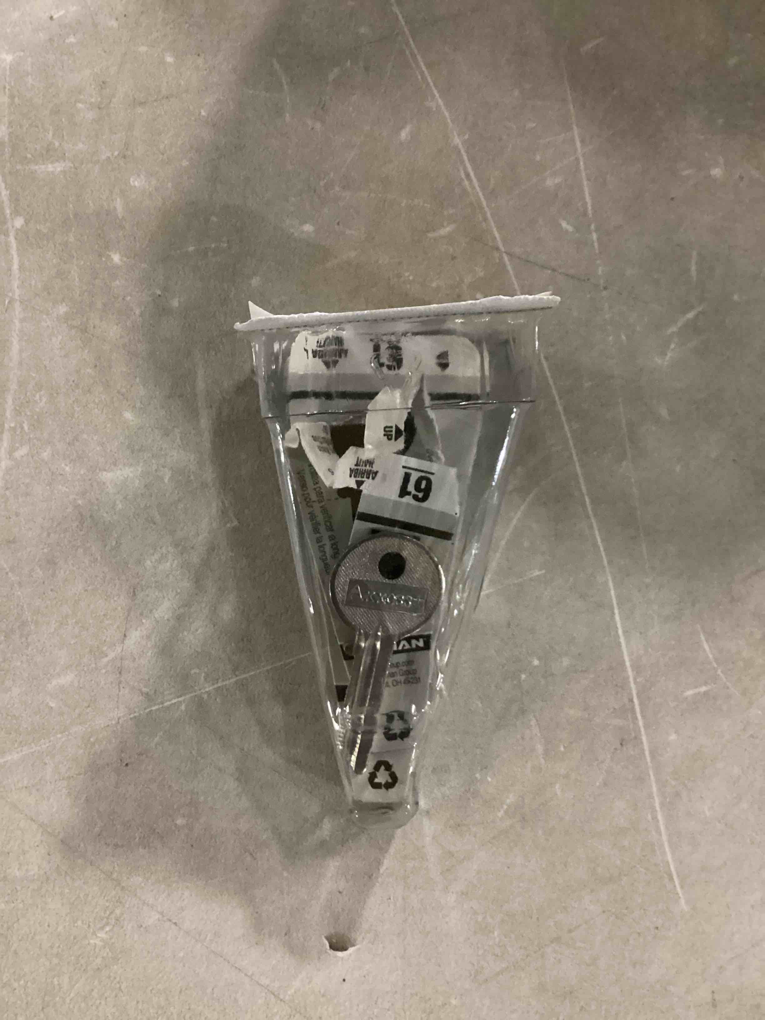 https://s3.amazonaws.com/lotting-images-prod/bidfta/PPE1455189_1741963902426.jpeg