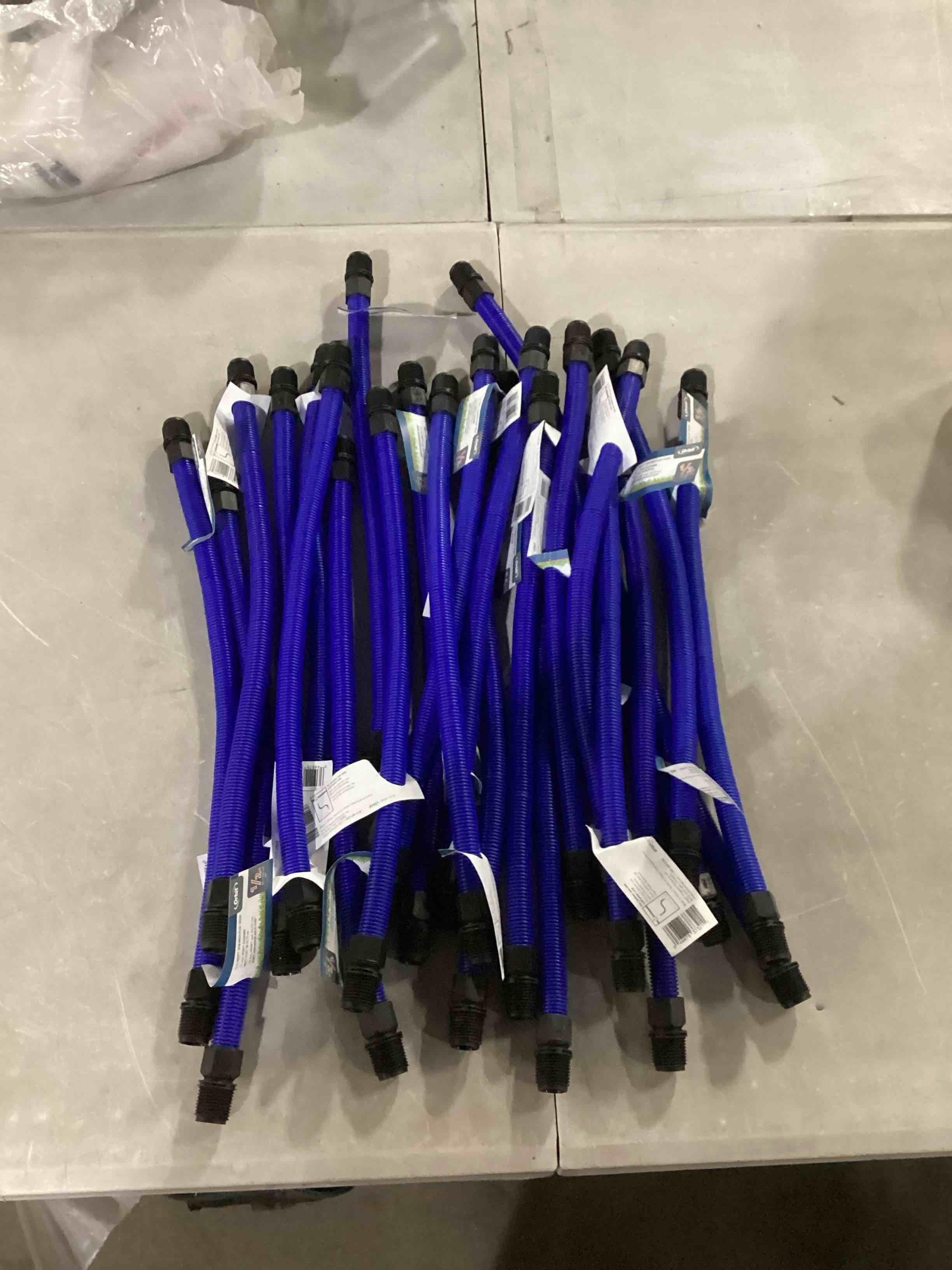 Condition photo showing Good Condition for (pack of 25) Orbit 37321 1/2" MPT x 18" Multi-Flex Sprinkler Riser