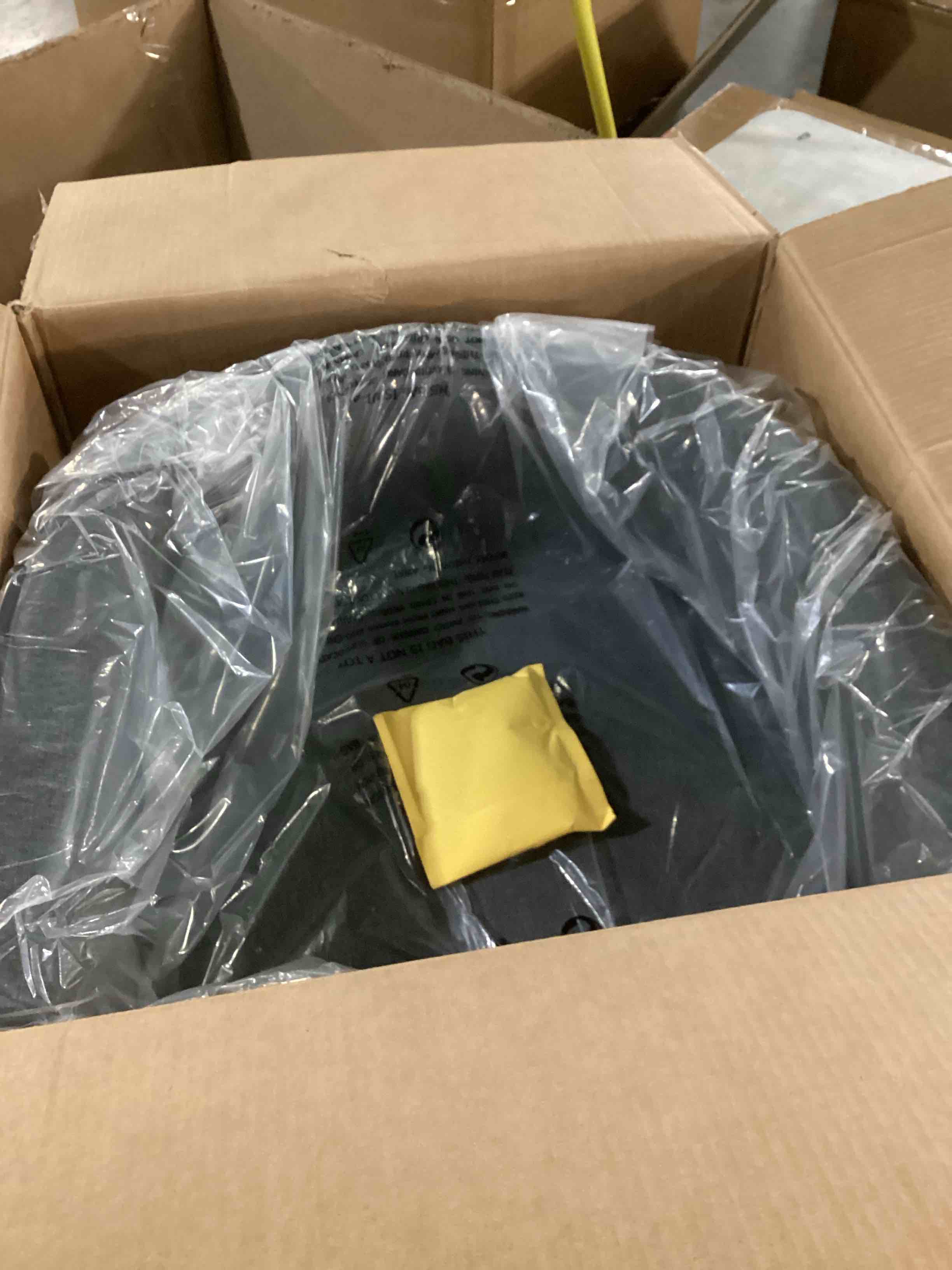 https://s3.amazonaws.com/lotting-images-prod/bidfta/PPE1455478_1742322957124.jpeg