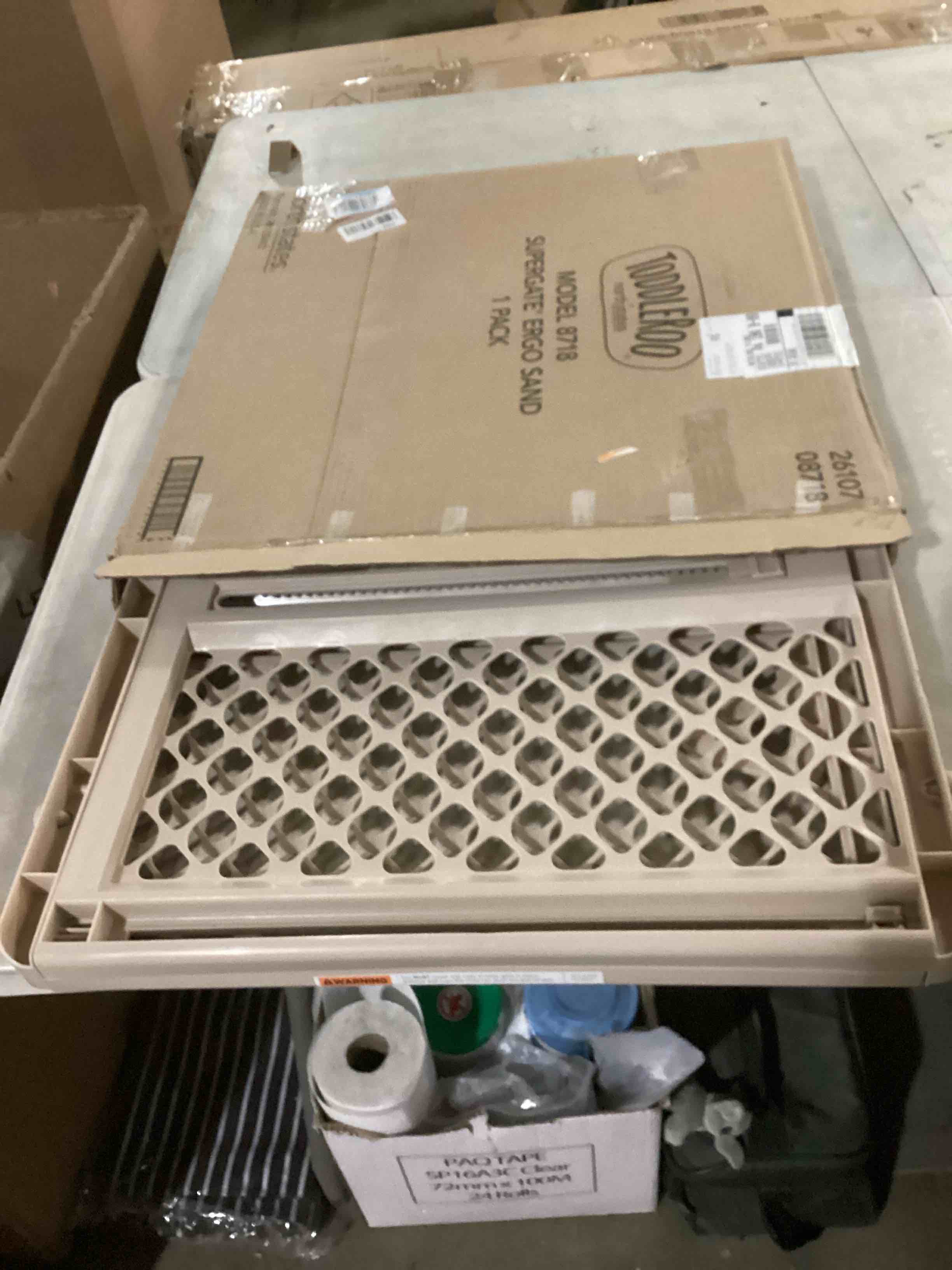 https://s3.amazonaws.com/lotting-images-prod/bidfta/PPE1455702_1742567369792.jpeg