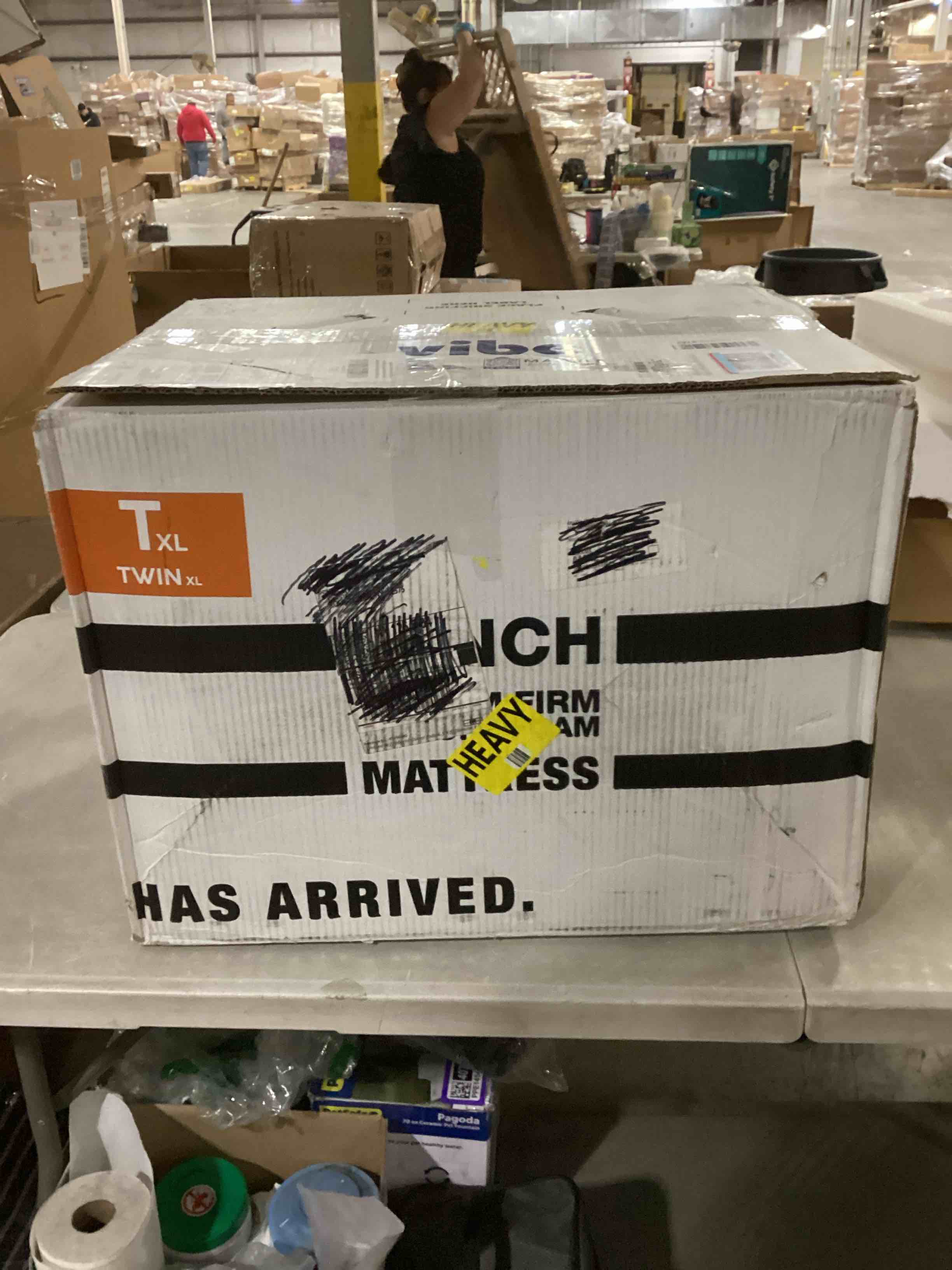 https://s3.amazonaws.com/lotting-images-prod/bidfta/PPE1455731_1742571769244.jpeg