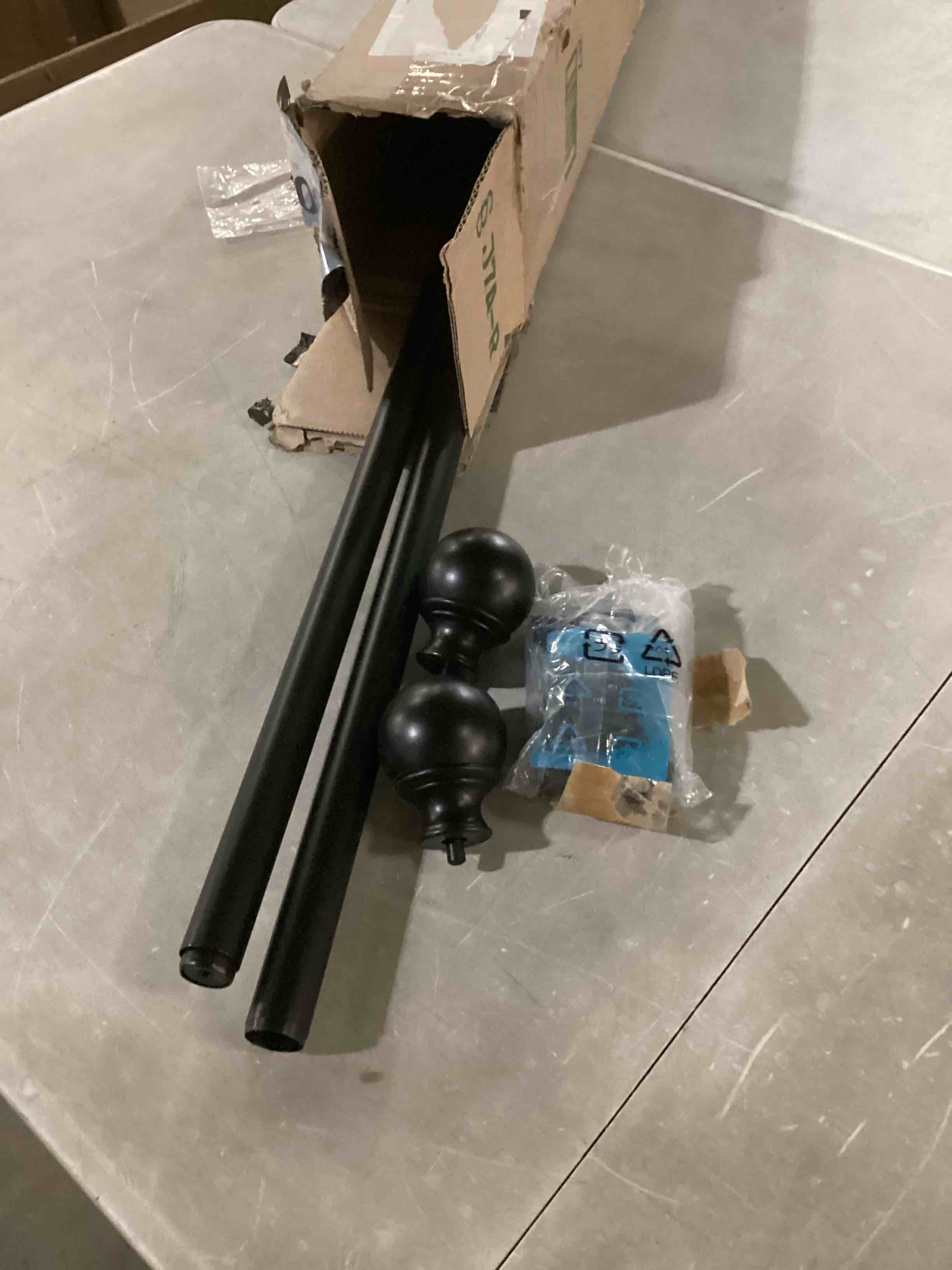 https://s3.amazonaws.com/lotting-images-prod/bidfta/PPE1455779_1742583960565.jpeg