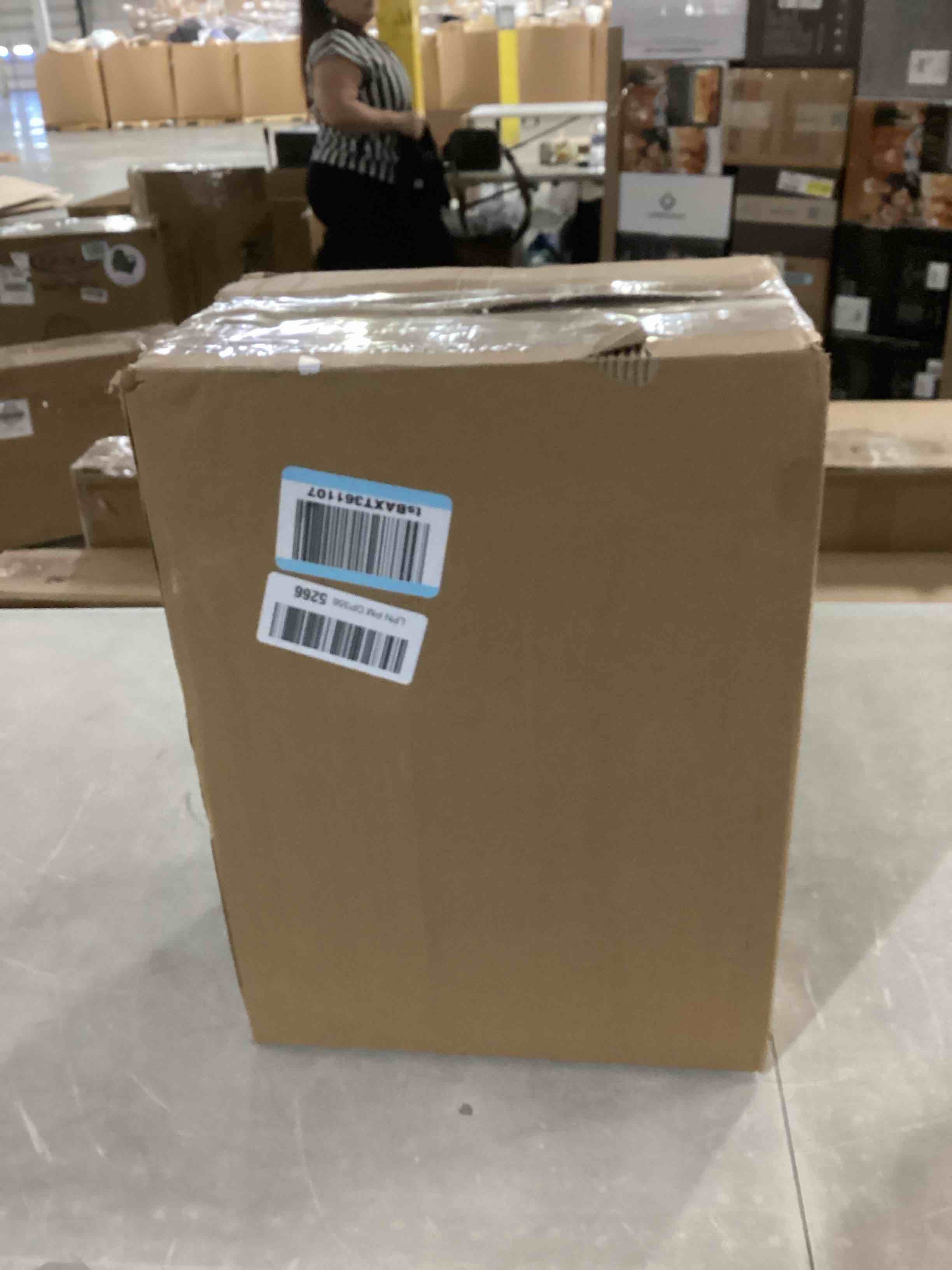 https://s3.amazonaws.com/lotting-images-prod/bidfta/PPE1455869_1742831840603.jpeg