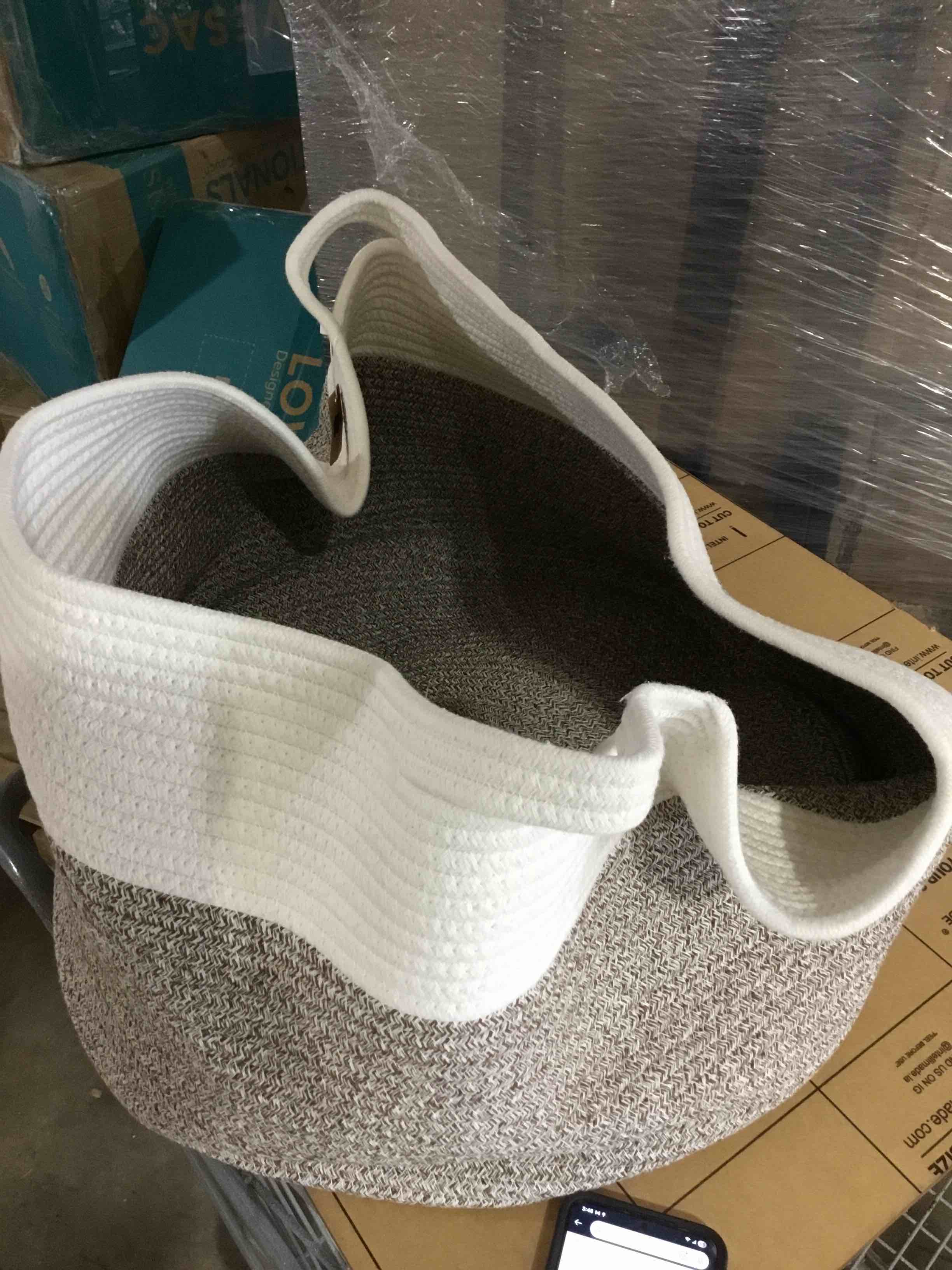 https://s3.amazonaws.com/lotting-images-prod/bidfta/PPE1459660_1747079162911.jpeg