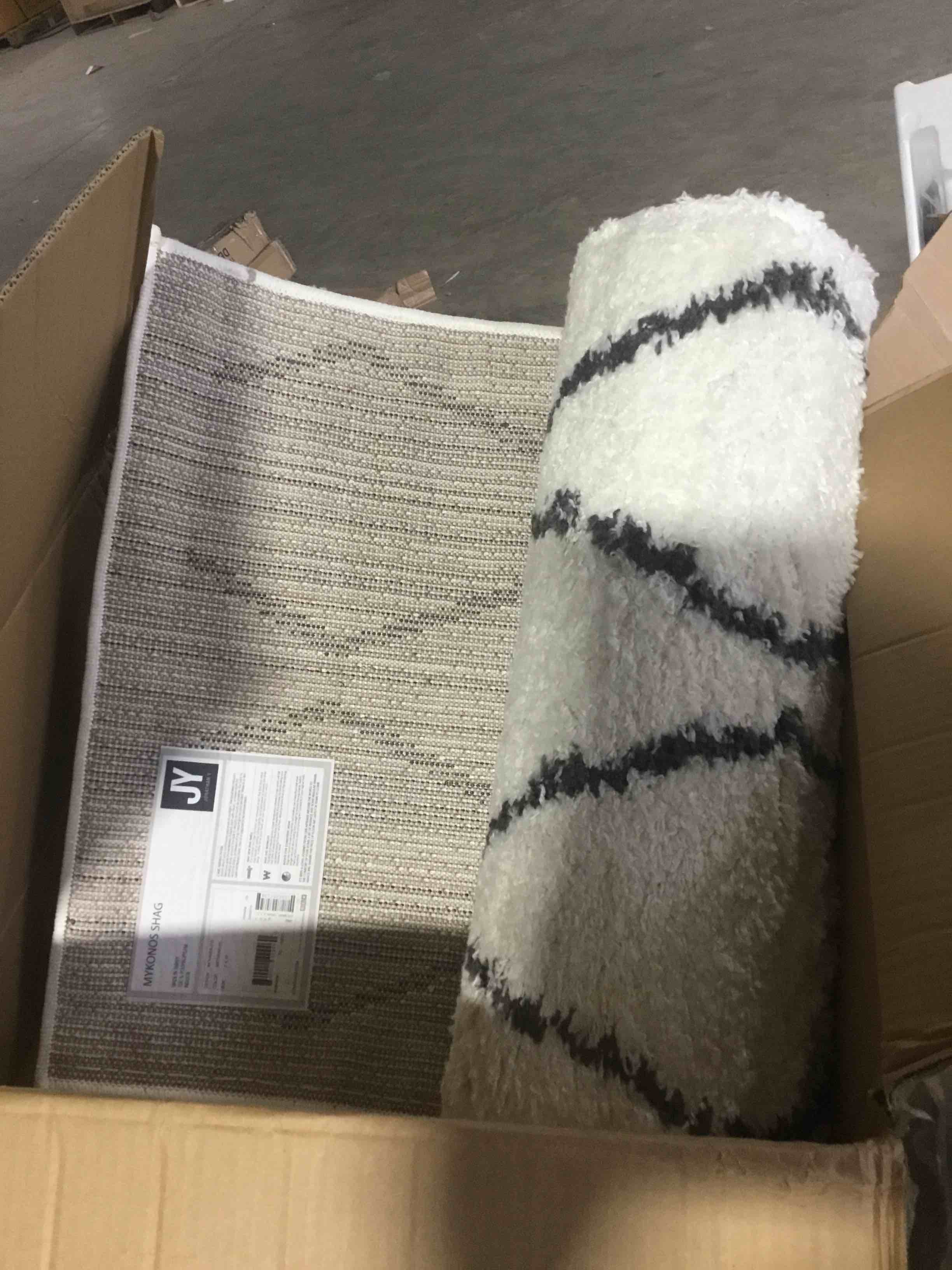 Condition photo showing Good Condition for JONATHAN Y Catala Moroccan Diamond Shag White/Gray Runner Rug, 2x10, Bohemian, Contemporary, Easy-Cleaning for Living Room, Bedroom, Kitchen, Pet Friendly, Non-Shedding (MOH405A-210)