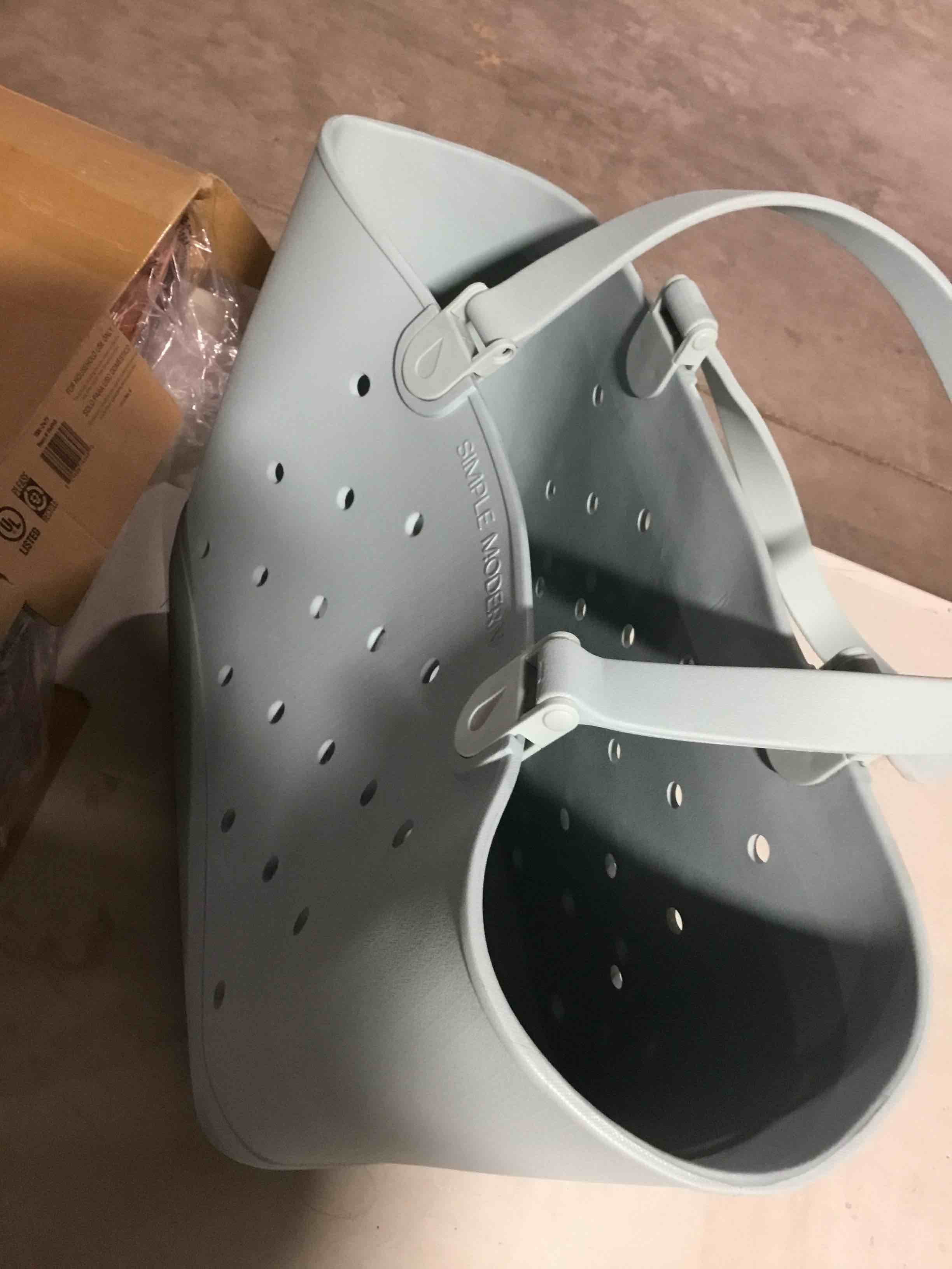 Condition photo showing Good Condition for Simple Modern Extra-Large Beach Bag | Waterproof Getaway Rubber Tote with Zipper Pocket for Travel, Pool, Boat, Groceries, Sports | Sea Glass Sage Extra Large Sea Glass Sage