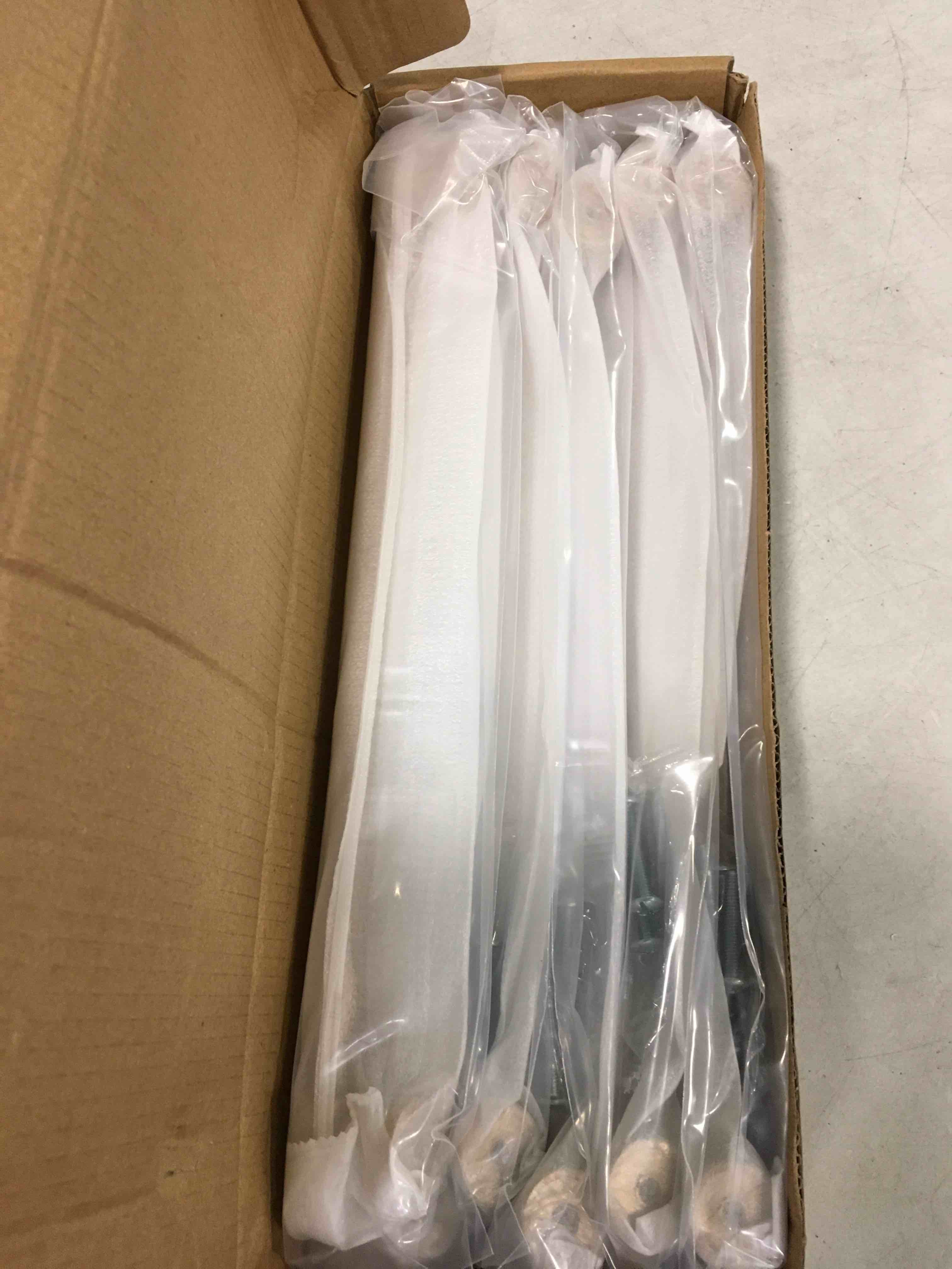 https://s3.amazonaws.com/lotting-images-prod/bidfta/PPE1465185_1733415105814.jpeg