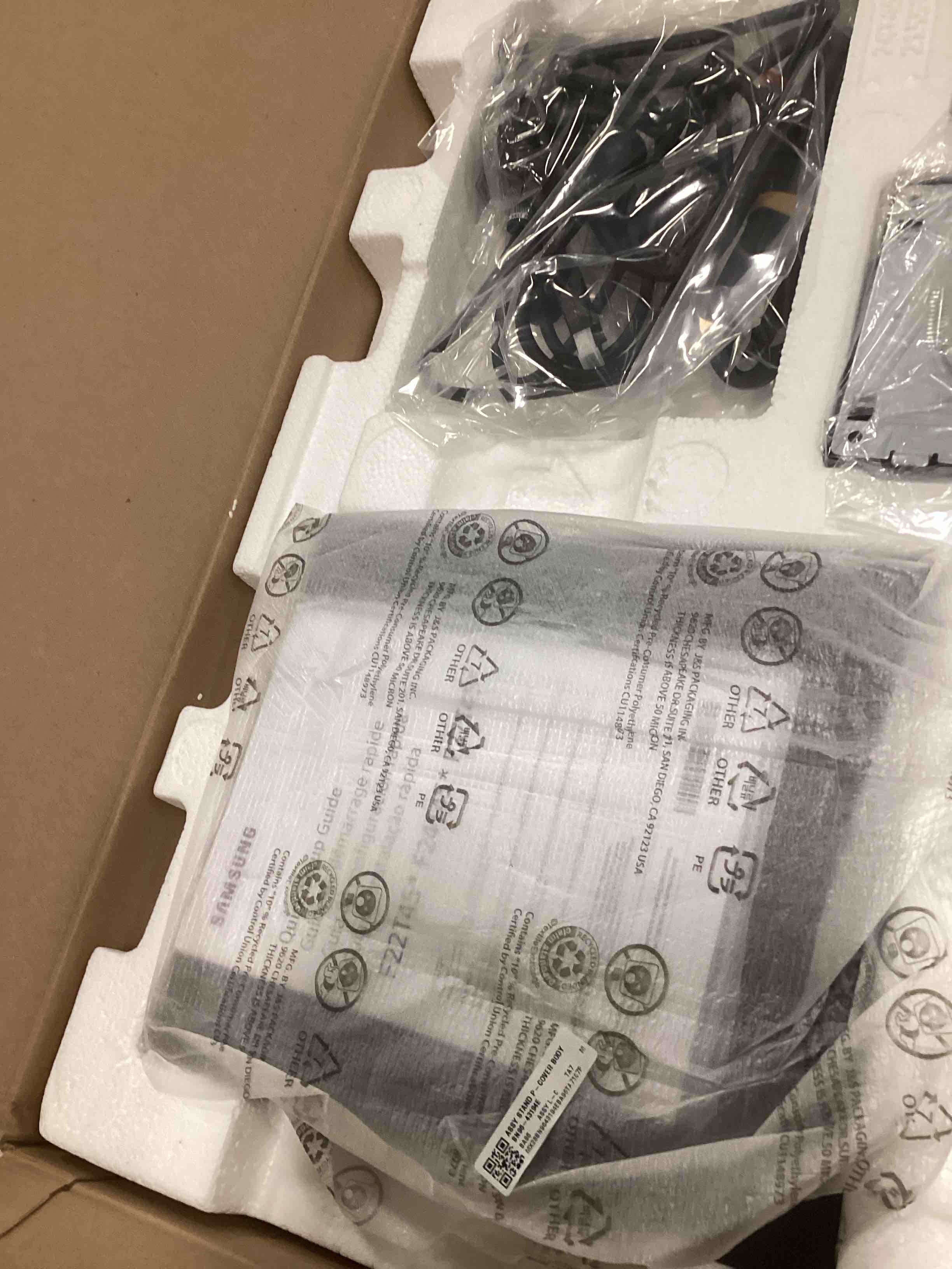 https://s3.amazonaws.com/lotting-images-prod/bidfta/PPE1465364_1733756022649.jpeg