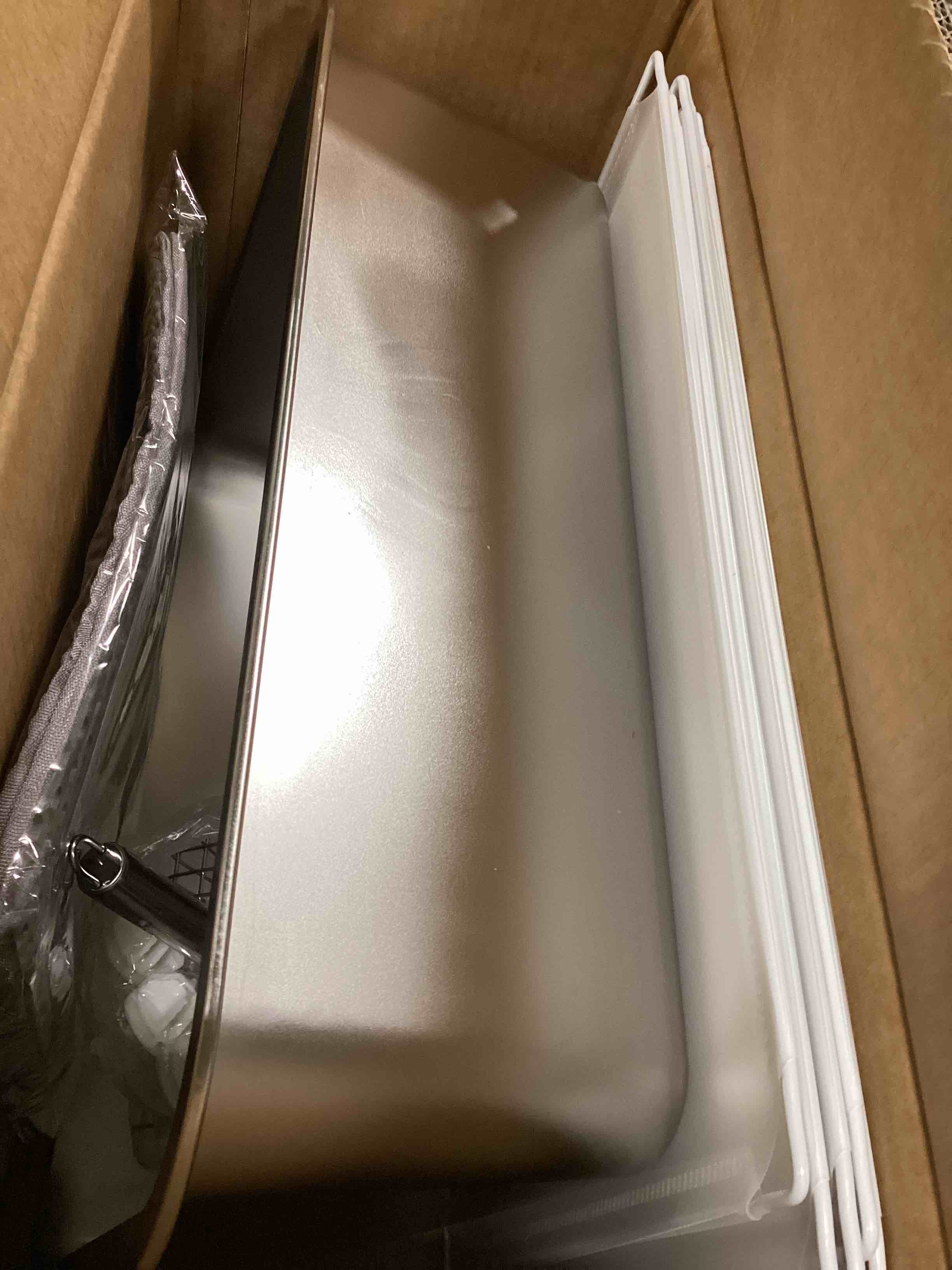 https://s3.amazonaws.com/lotting-images-prod/bidfta/PPE1465776_1733931376476.jpeg