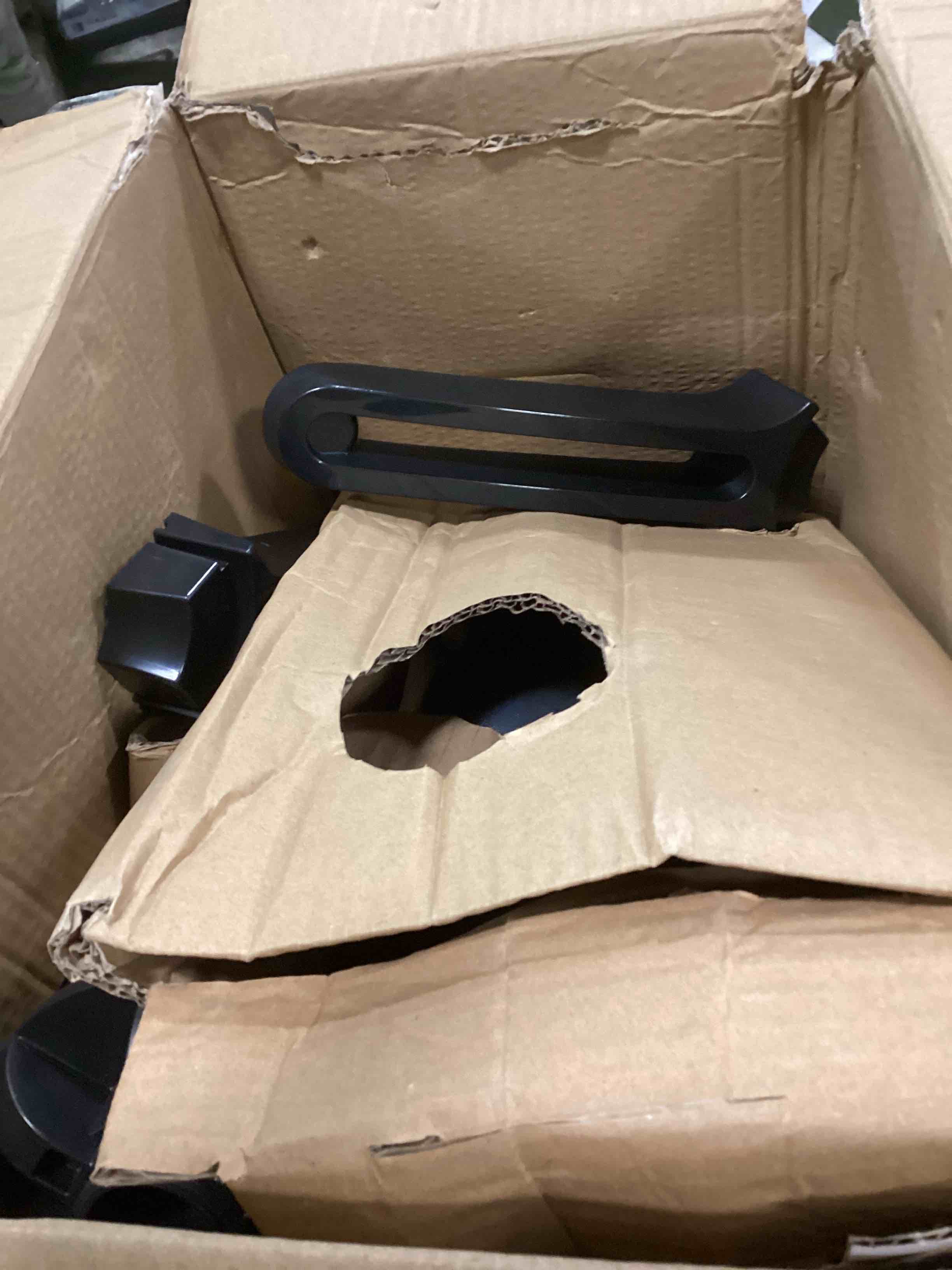 https://s3.amazonaws.com/lotting-images-prod/bidfta/PPE1465949_1734025204555.jpeg