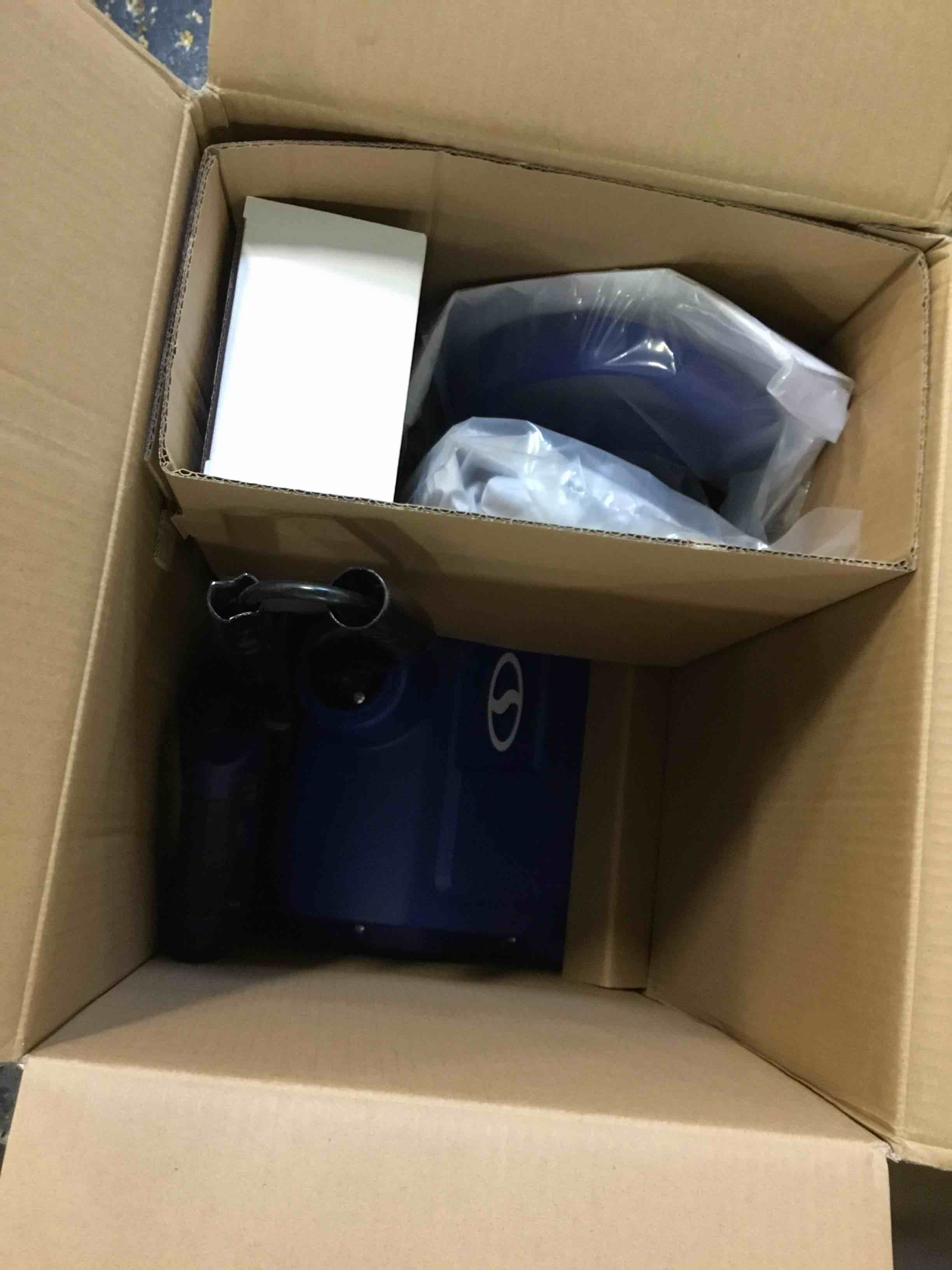 https://s3.amazonaws.com/lotting-images-prod/bidfta/PPE1466729_1734628308490.jpeg