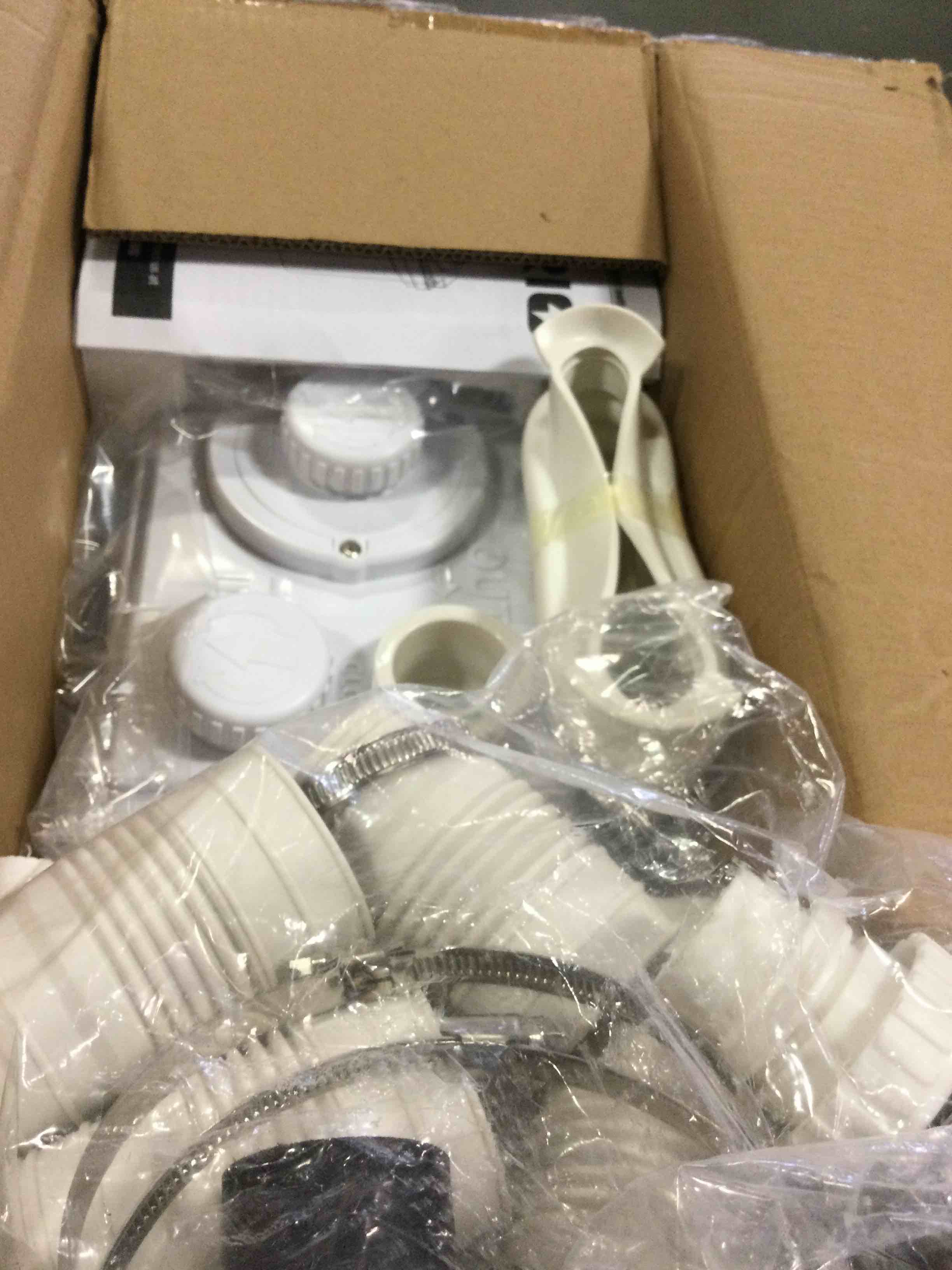 https://s3.amazonaws.com/lotting-images-prod/bidfta/PPE1467353_1735836028620.jpeg