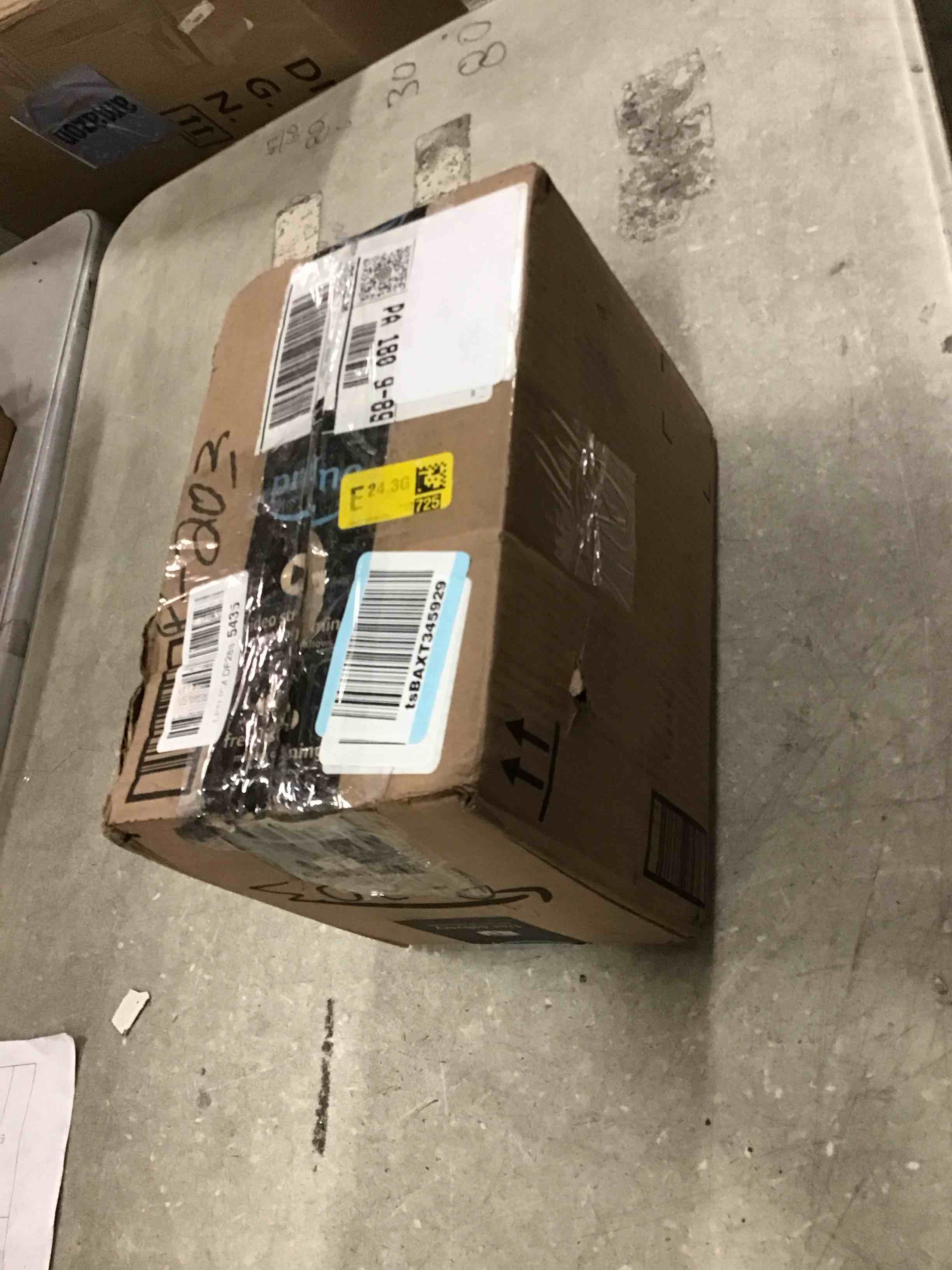 https://s3.amazonaws.com/lotting-images-prod/bidfta/PPE1467666_1736263548439.jpeg