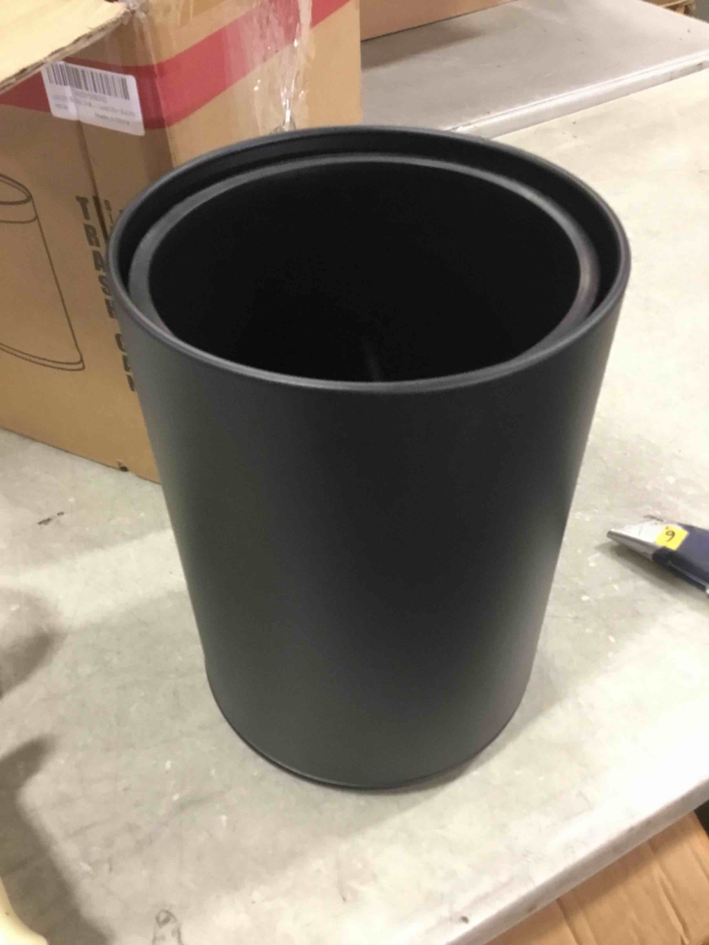 https://s3.amazonaws.com/lotting-images-prod/bidfta/PPE1467981_1736434440053.jpeg