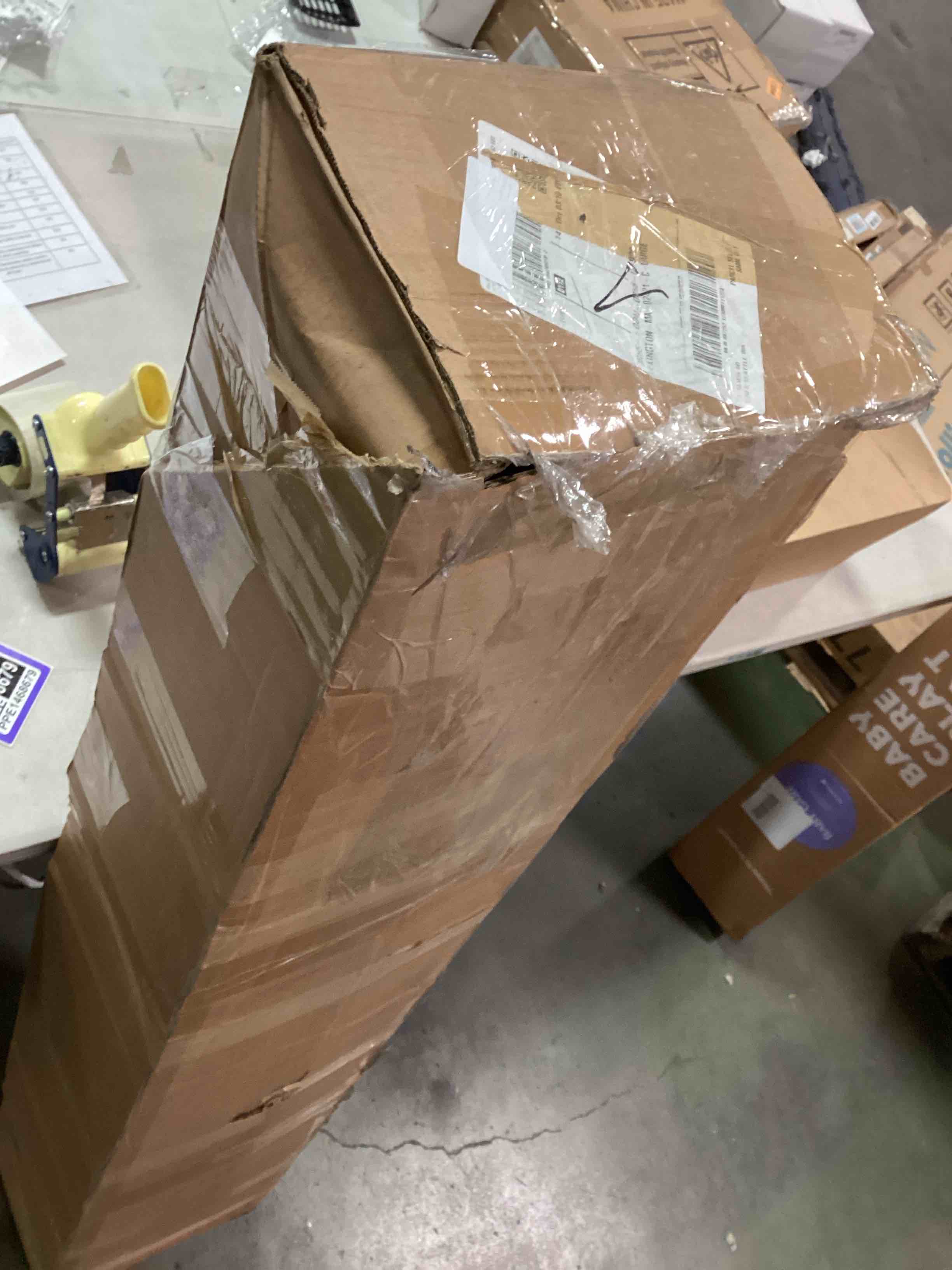 https://s3.amazonaws.com/lotting-images-prod/bidfta/PPE1468670_1733239968374.jpeg