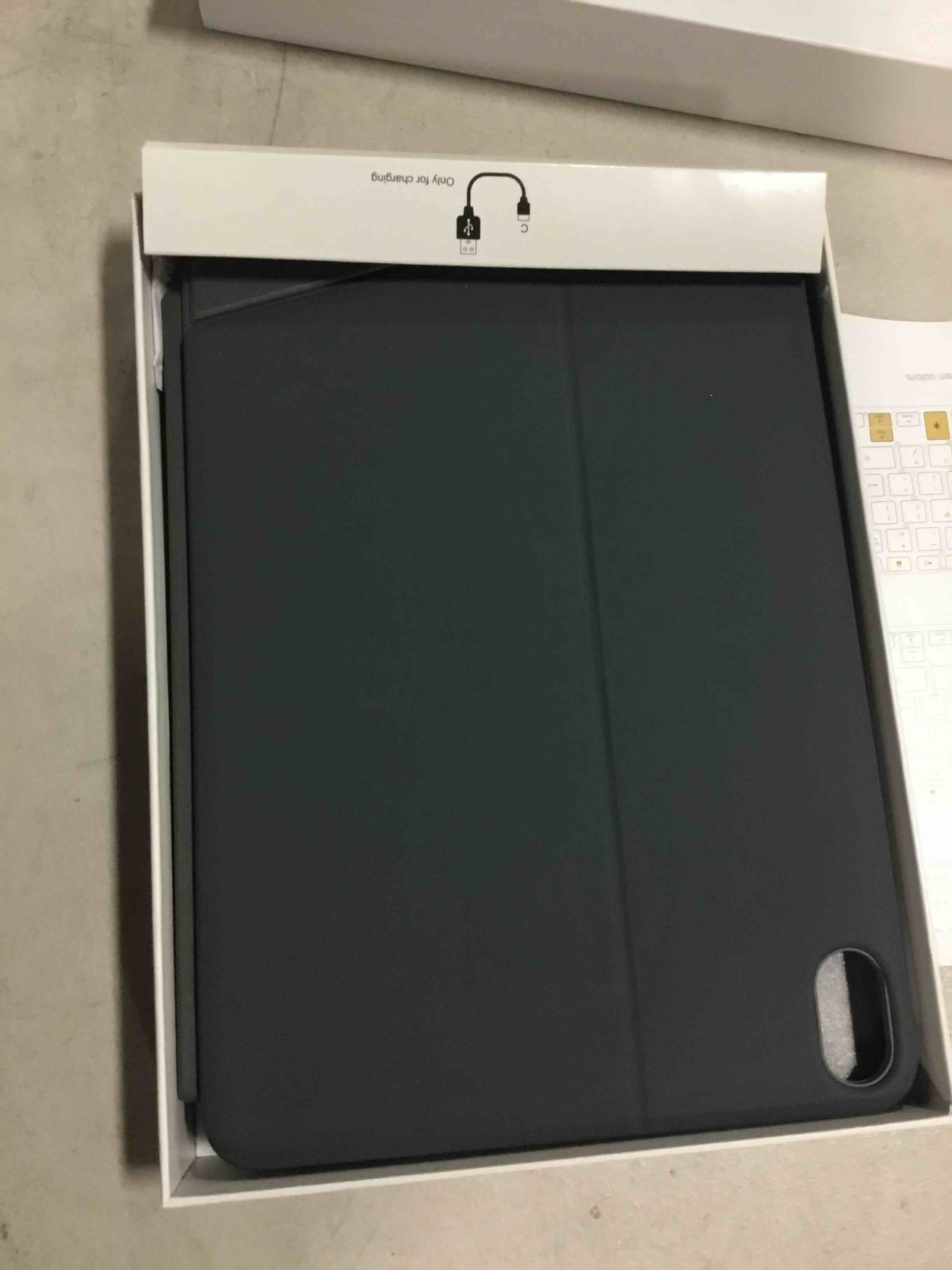 https://s3.amazonaws.com/lotting-images-prod/bidfta/PPE1469020_1733329529267.jpeg